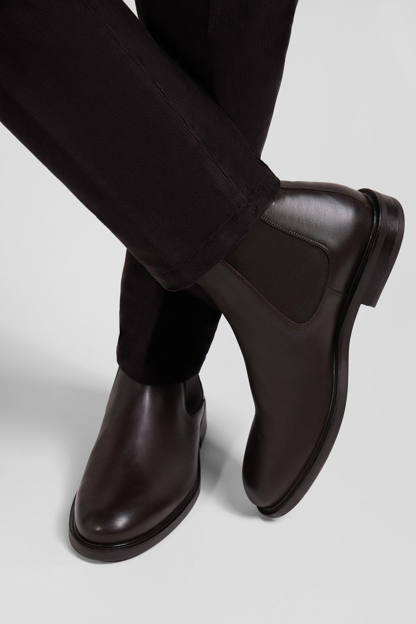 Chelsea boots en cuir marron - Image 2