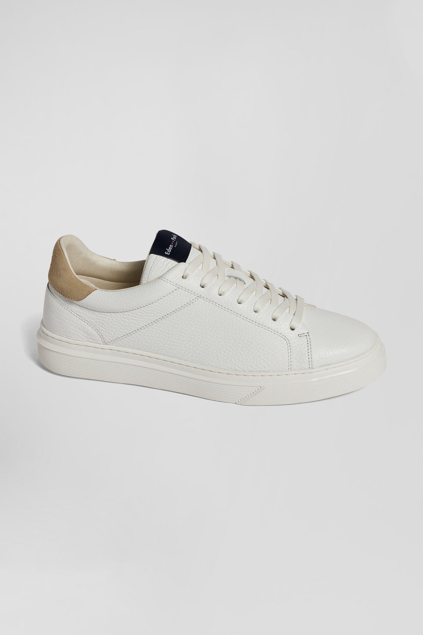 Paire de baskets basses en cuir blanc - Image 1