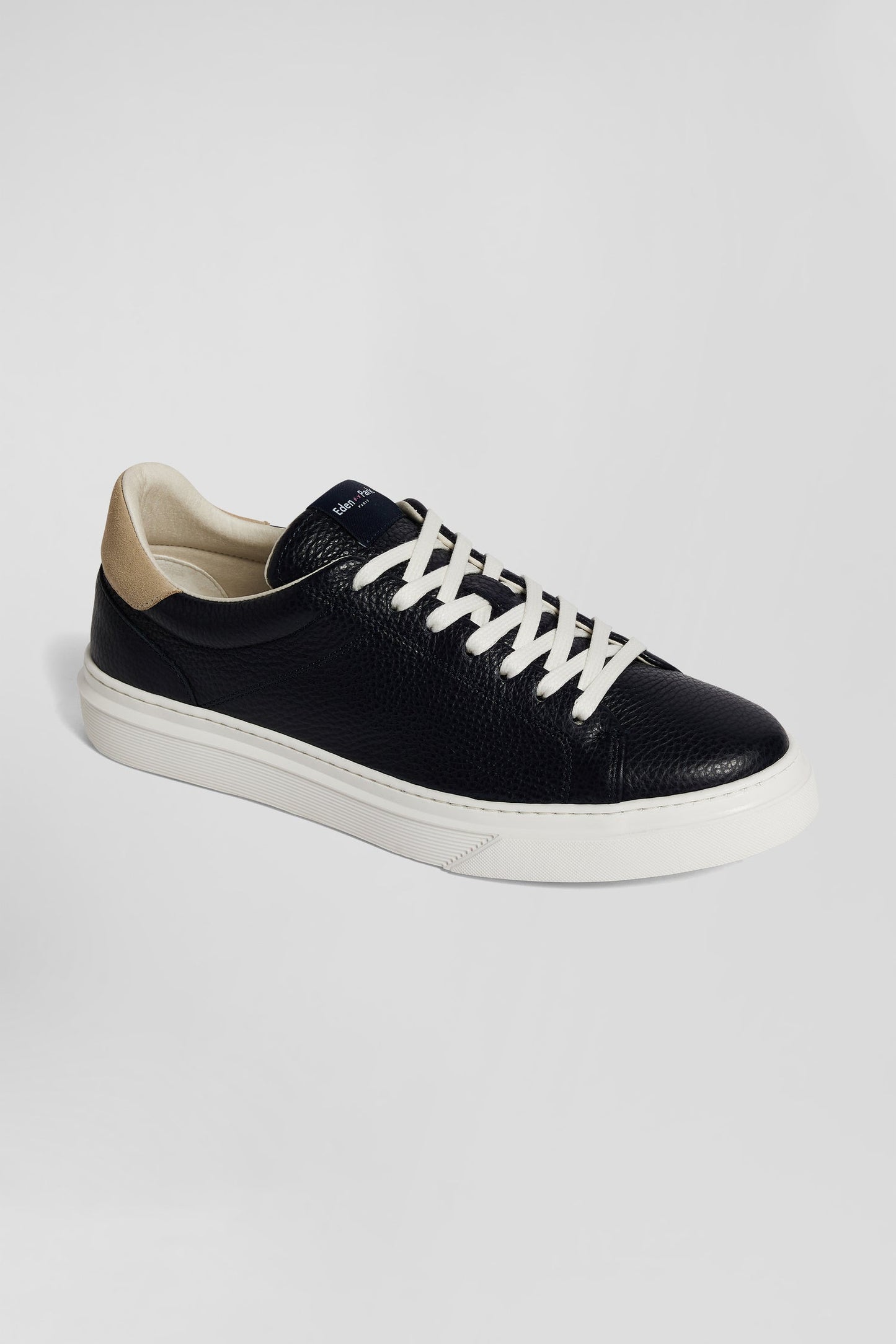 Paire de baskets basses en cuir bleu marine - Image 4