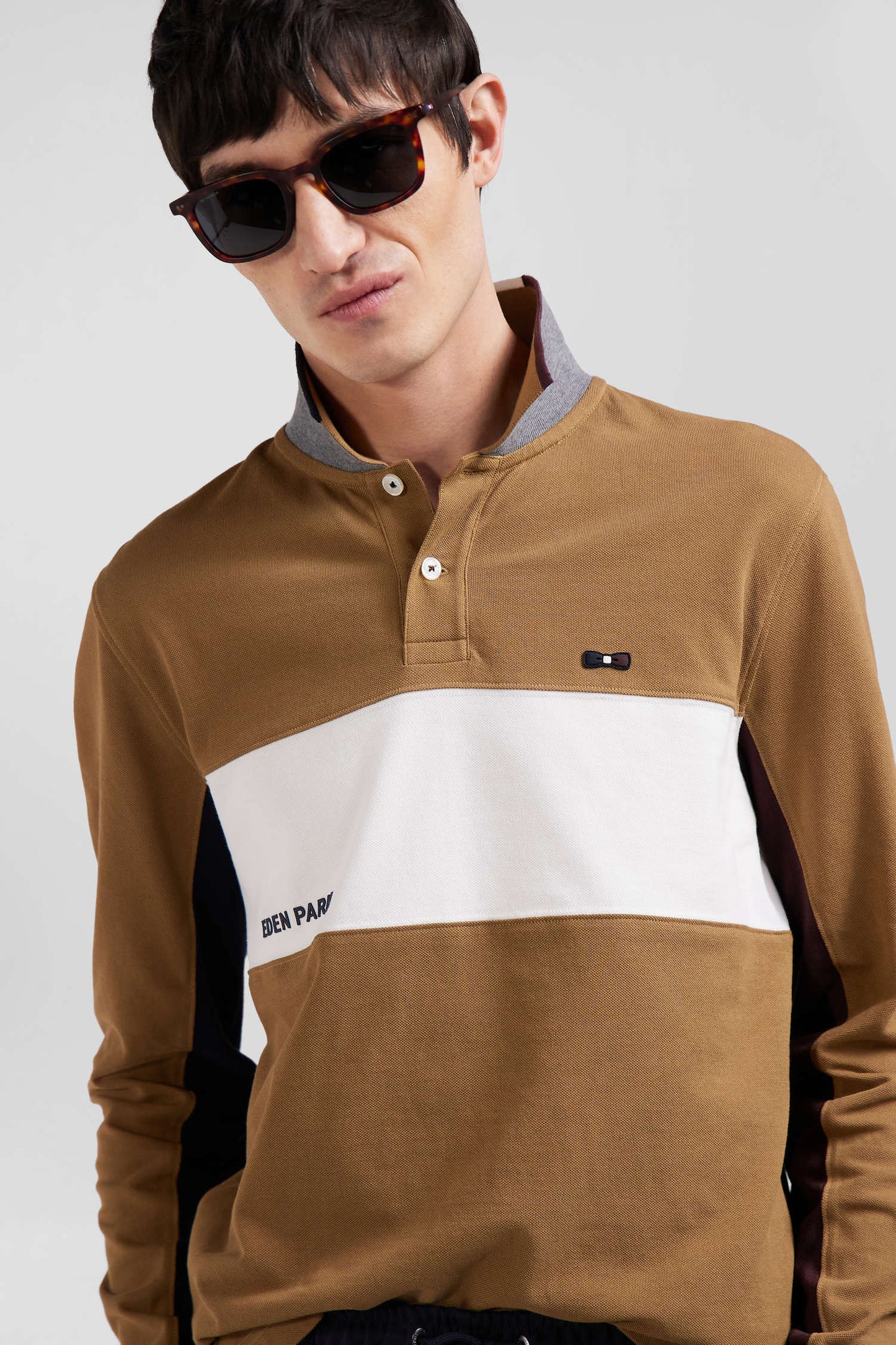 Polo manches longues colorblock en piqué coton camel coupe Regular - Image 3