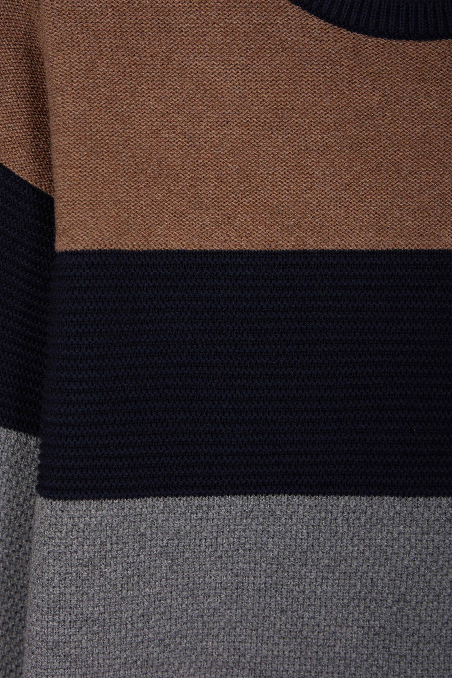 Three-tone round-neck sweater in hazelnut cotton, regular fit