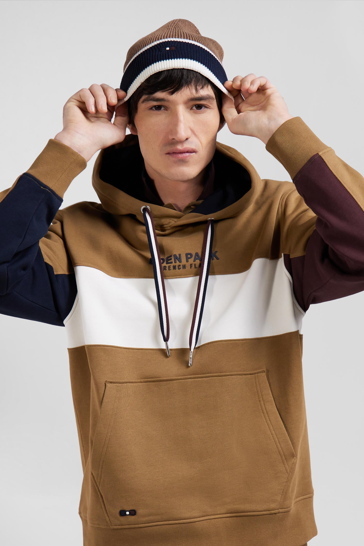 Sweatshirt à capuche colorblock en coton camel coupe Relaxed