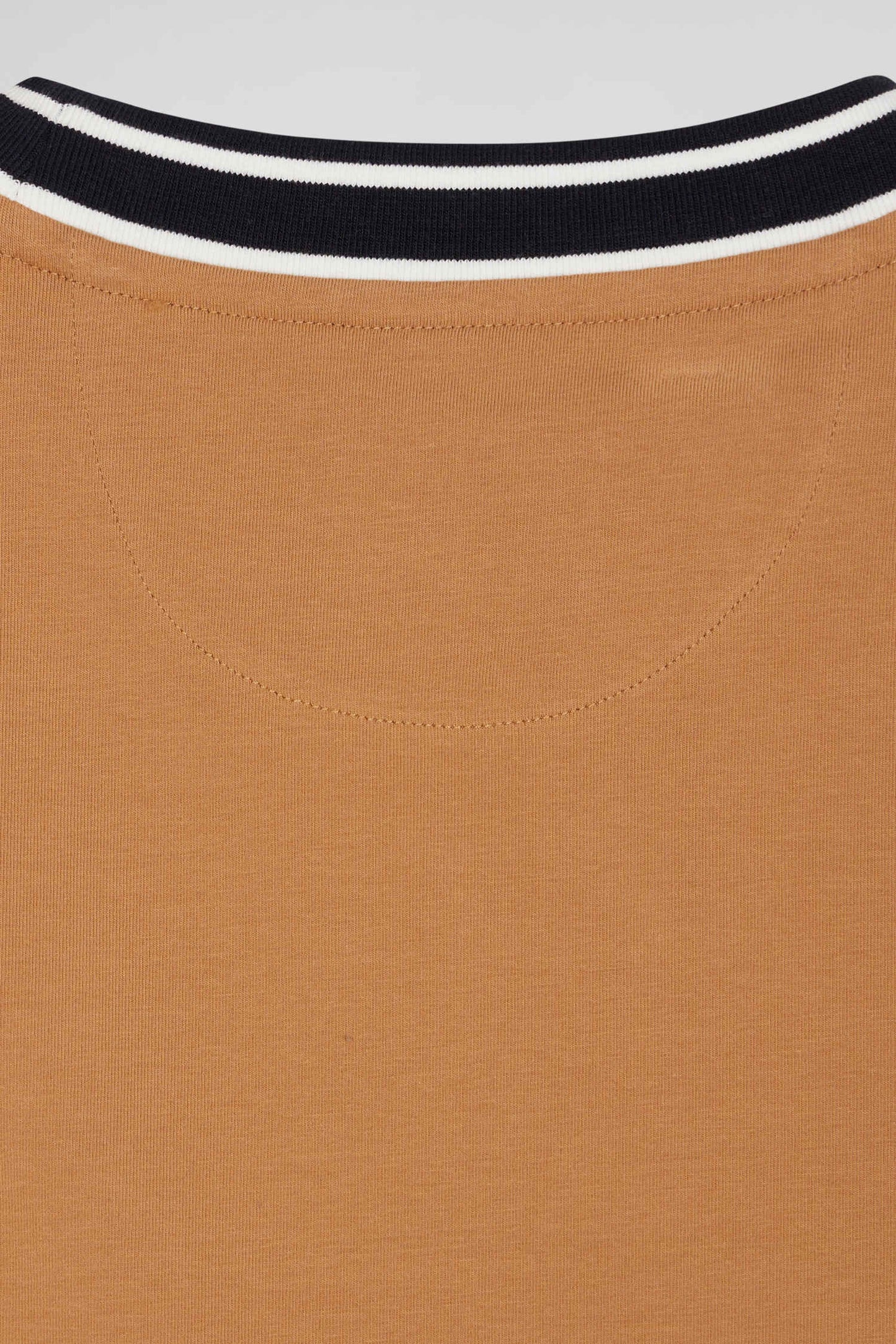 T-shirt manches courtes en coton camel coupe Slim bords-côtes Eden Park - Image 10