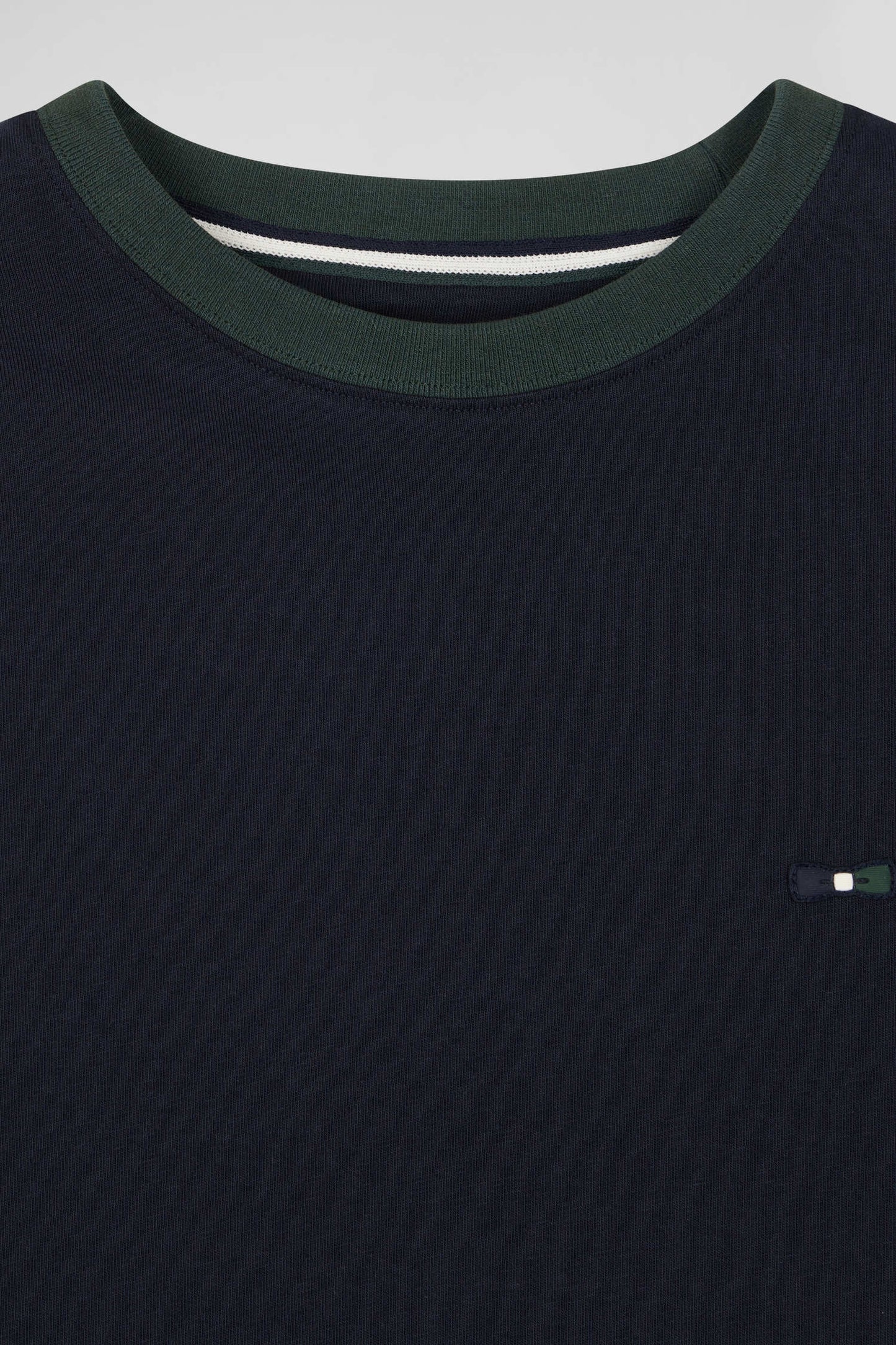 Regular green cotton T-shirt with short contrasting sleeves
