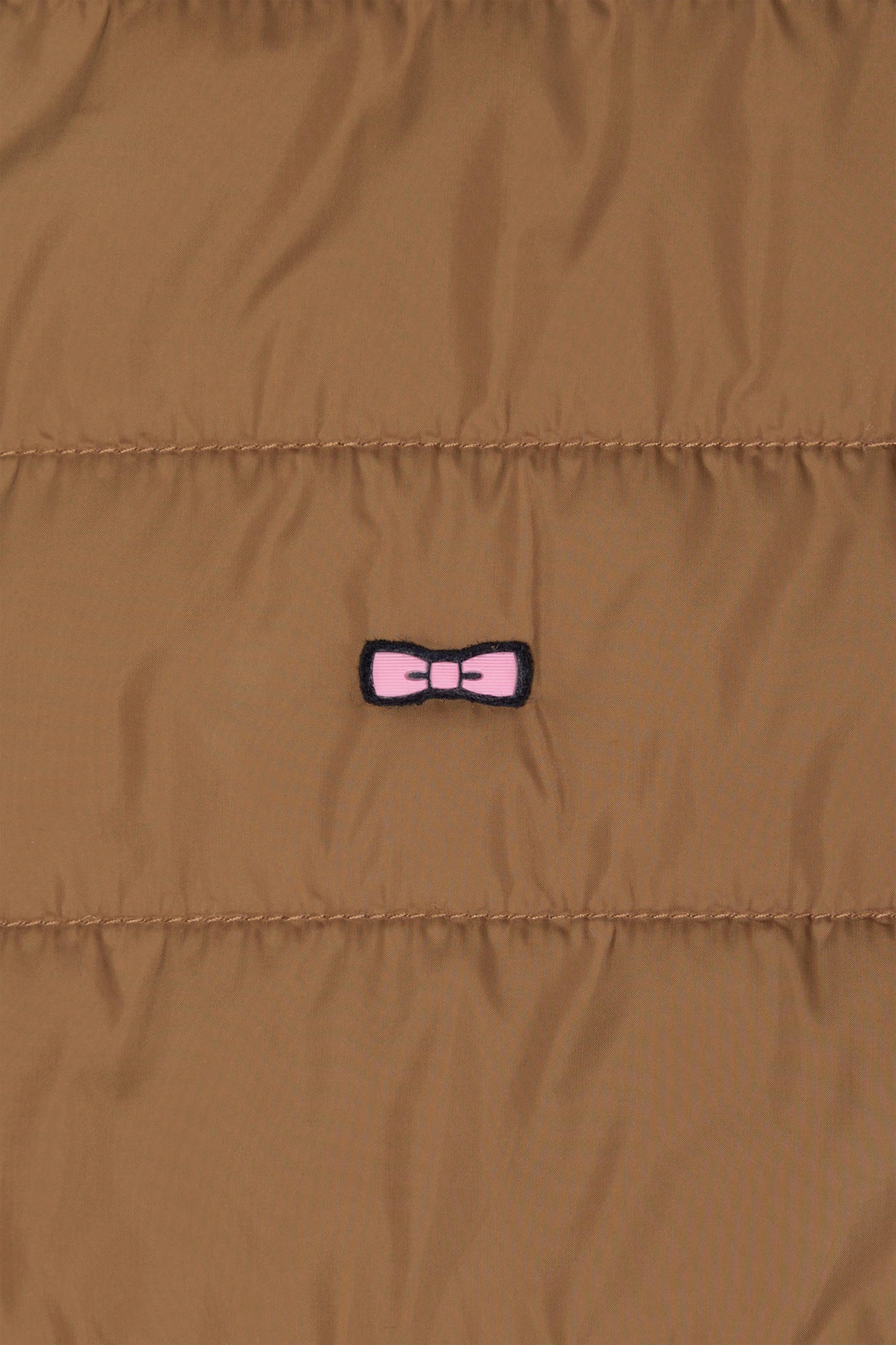 Sleeveless quilted down jacket with hazelnut stand-up collar