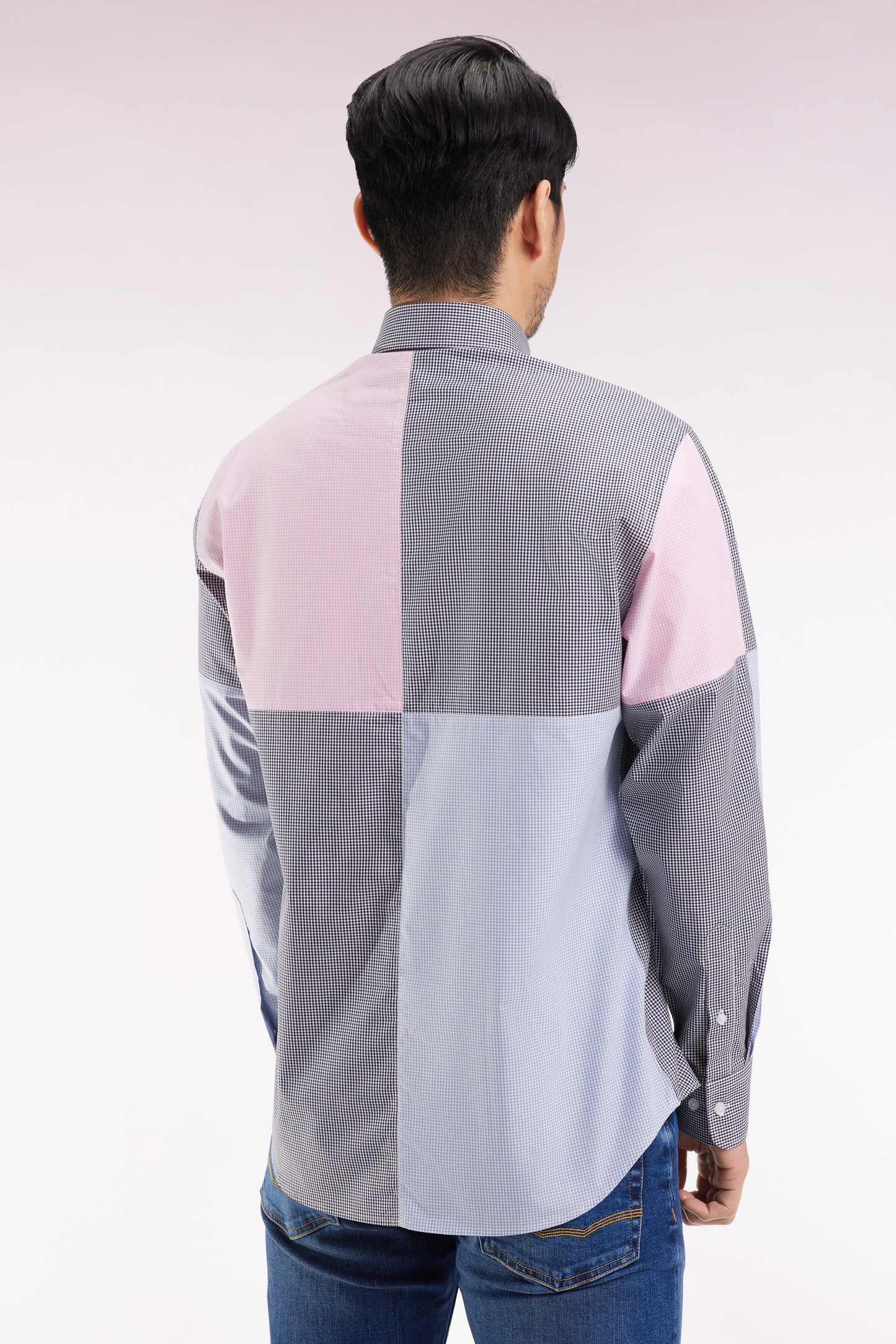 Blue and pink shirt, four dials, straight cut