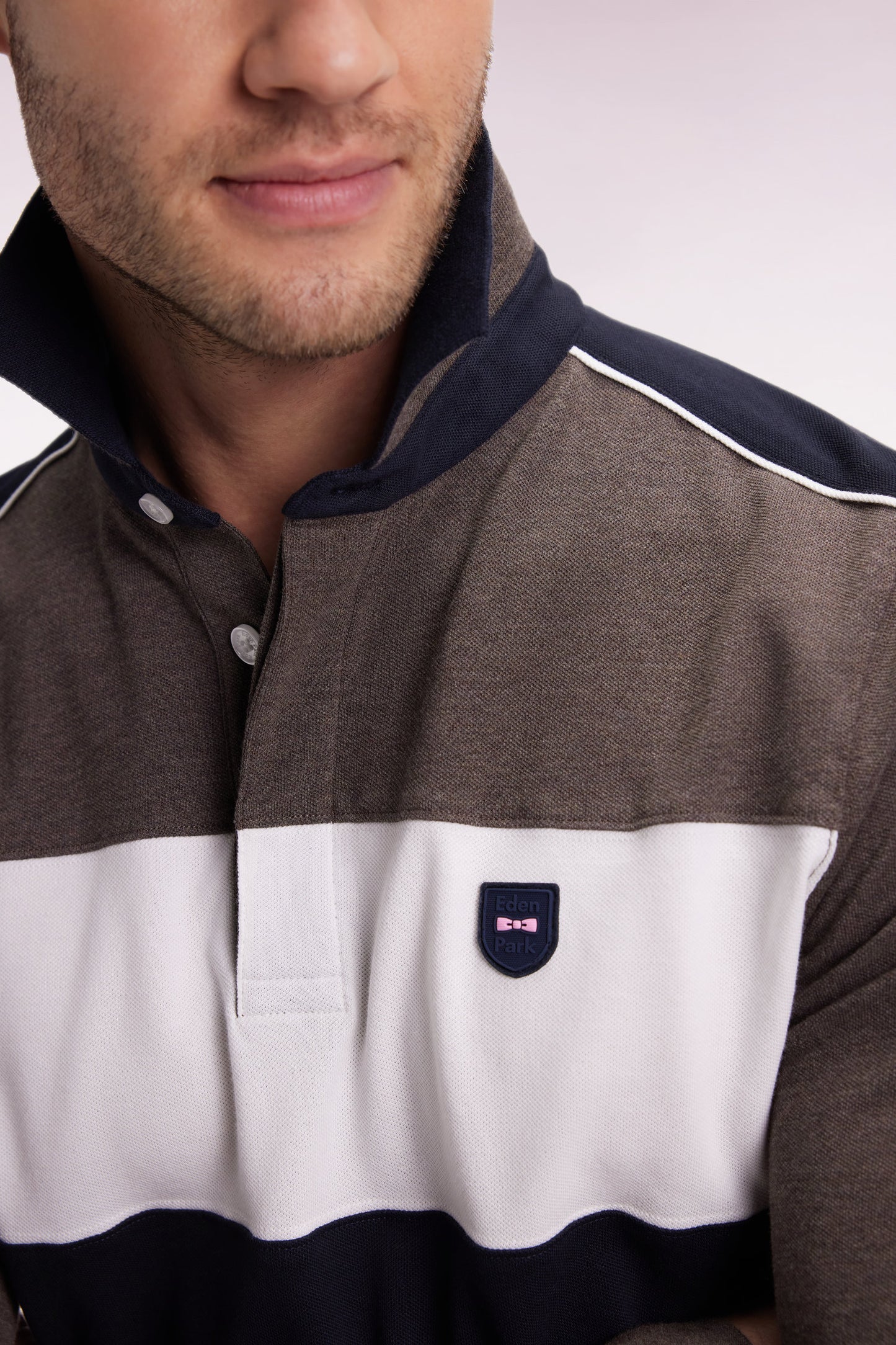 Polo tricolore à manches longues en coton stretch marron coupe slim