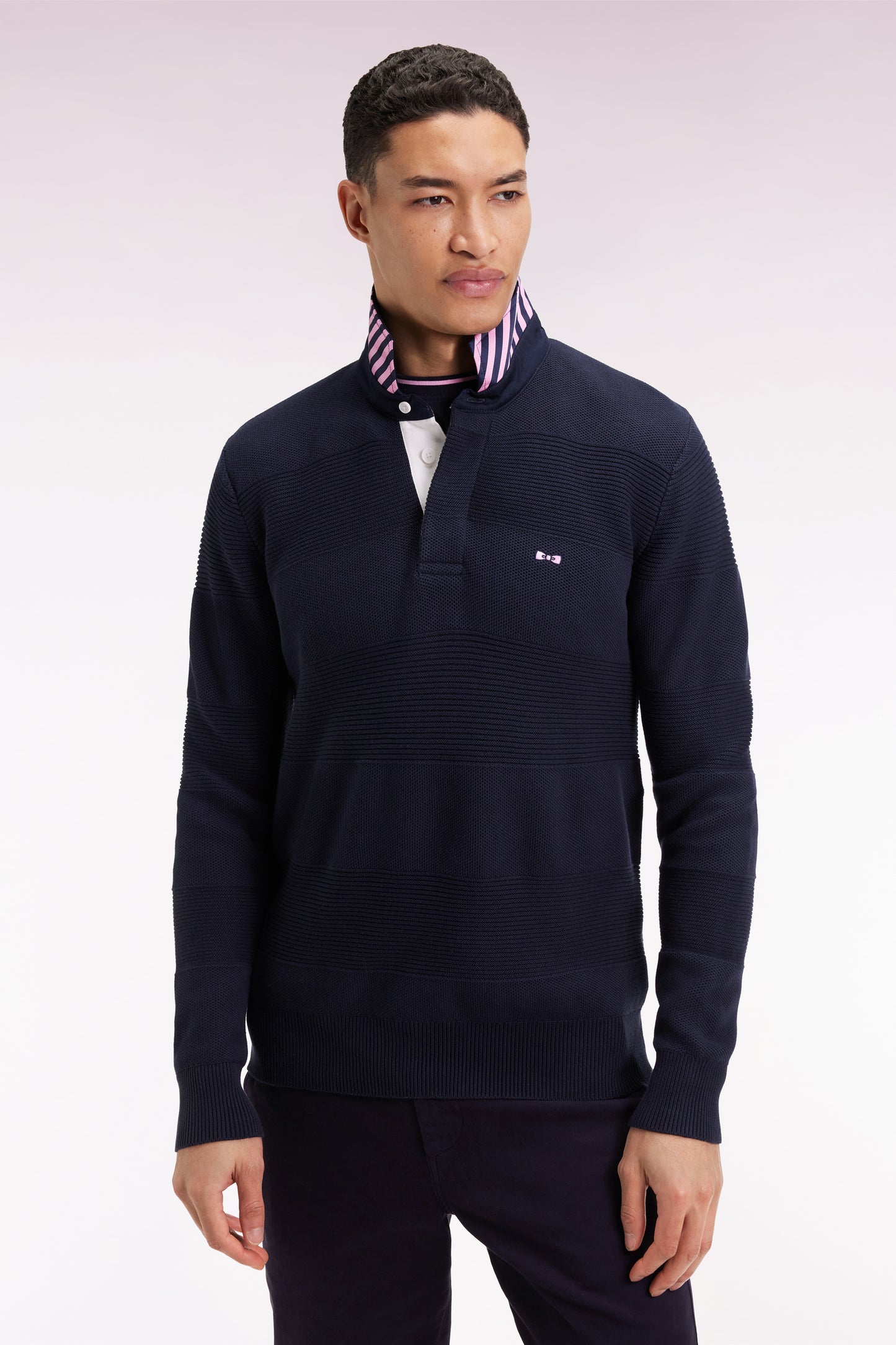 Pull col maillot en coton marine à effet de rayure