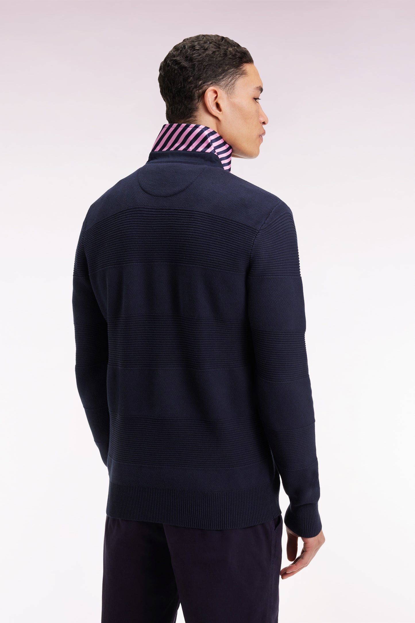 Pull col maillot en coton marine à effet de rayure