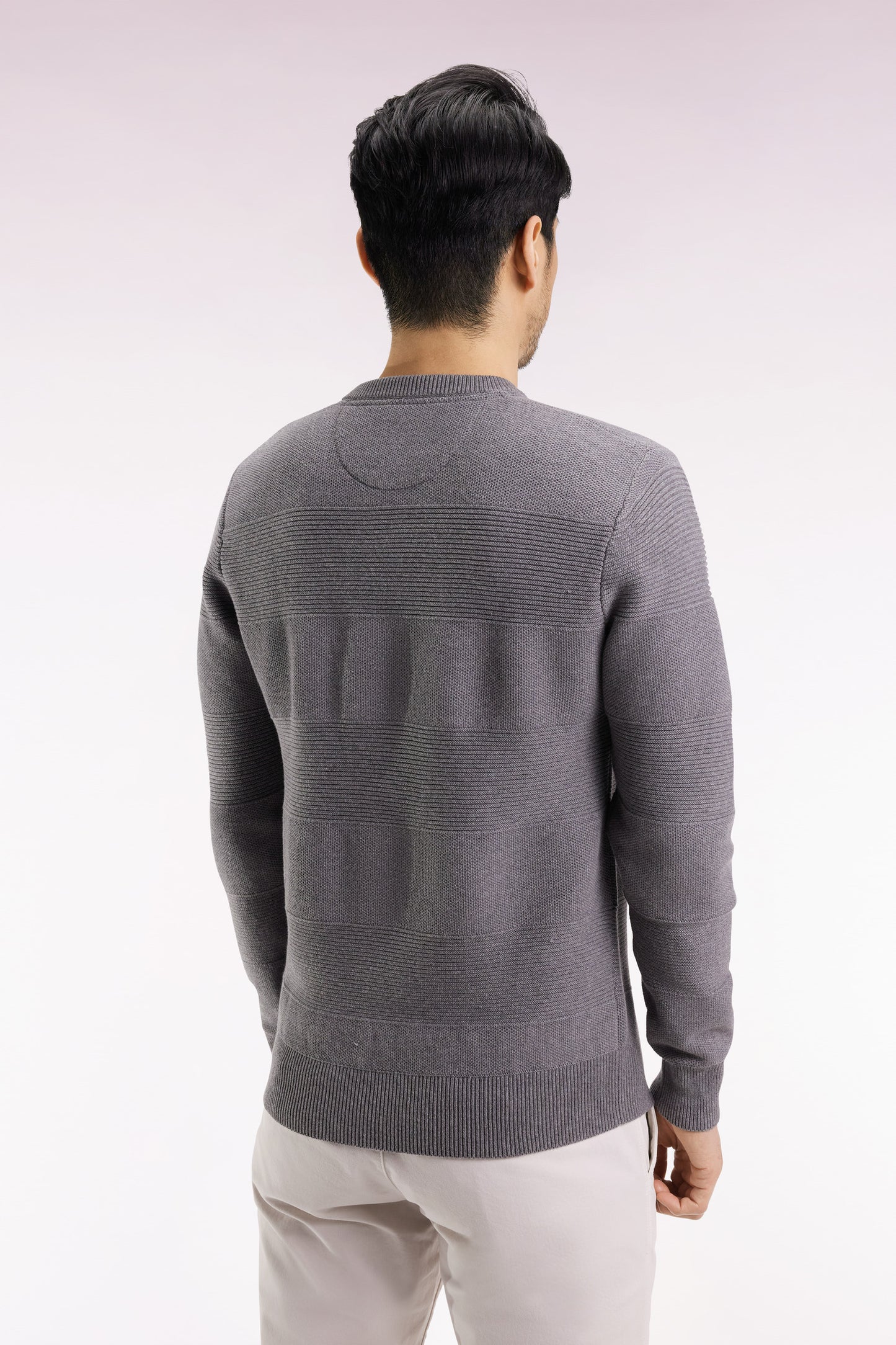 Pull col rond en coton gris à effet de rayure