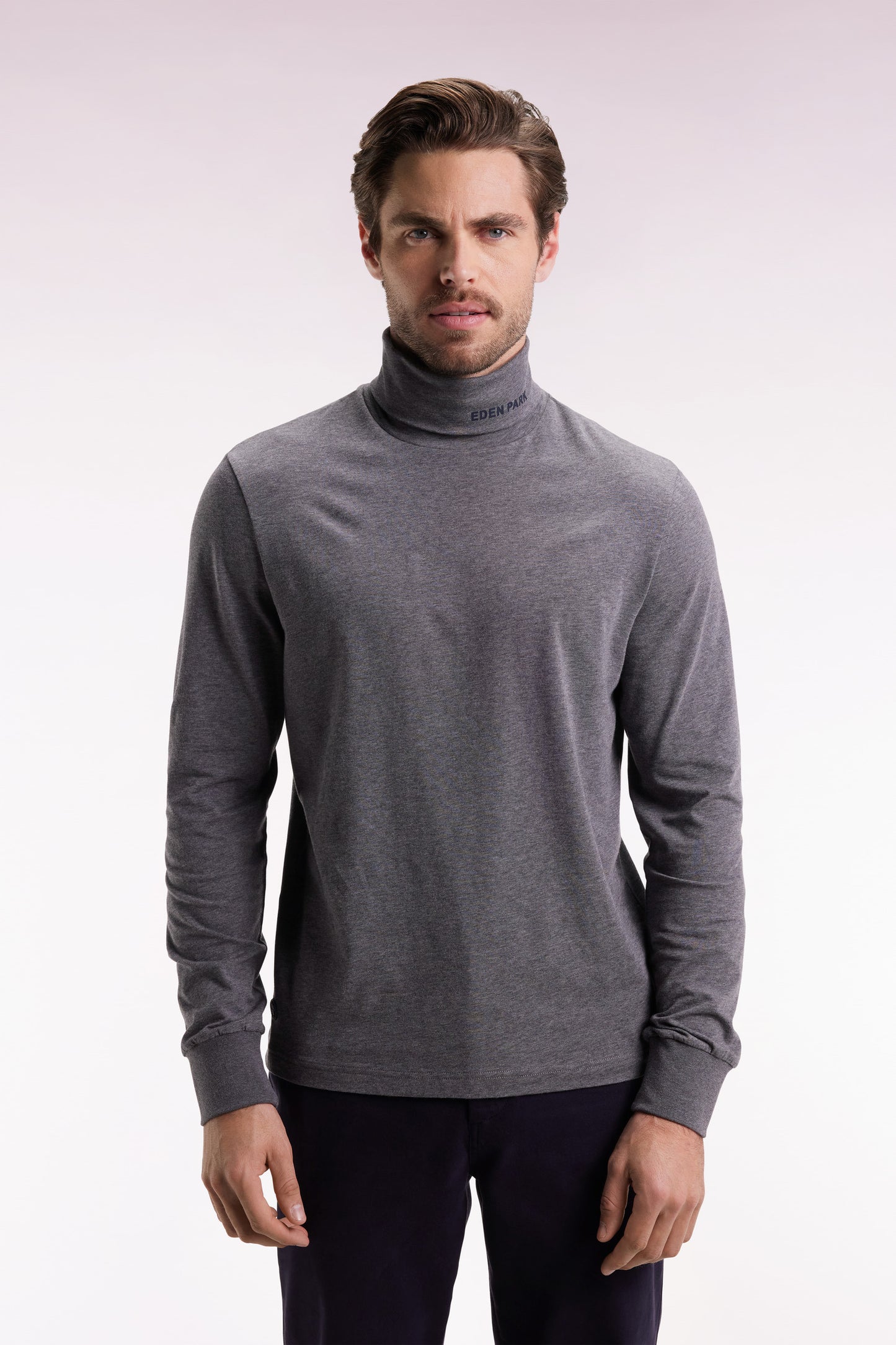 Long-sleeved turtleneck T-shirt in grey stretch cotton
