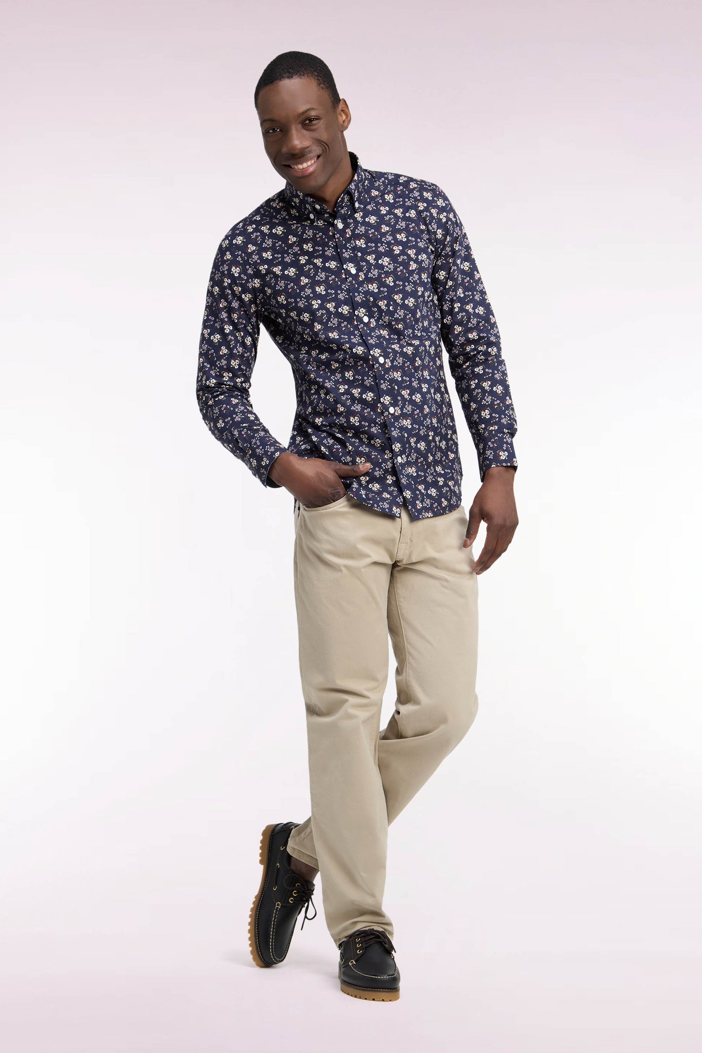 Pantalon 5 poches en toile de coton stretch beige coupe regular