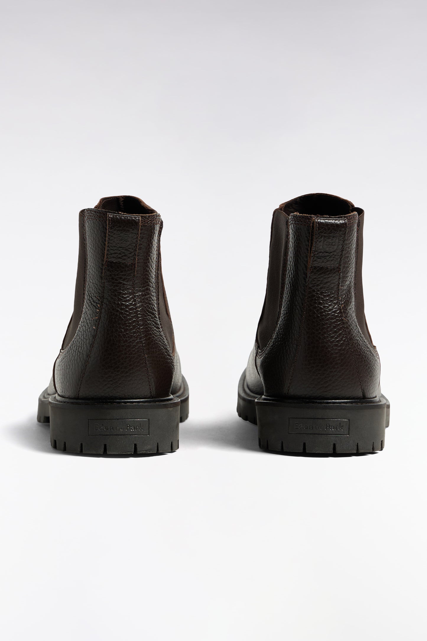 Bottines Chelsea en cuir grainé marron