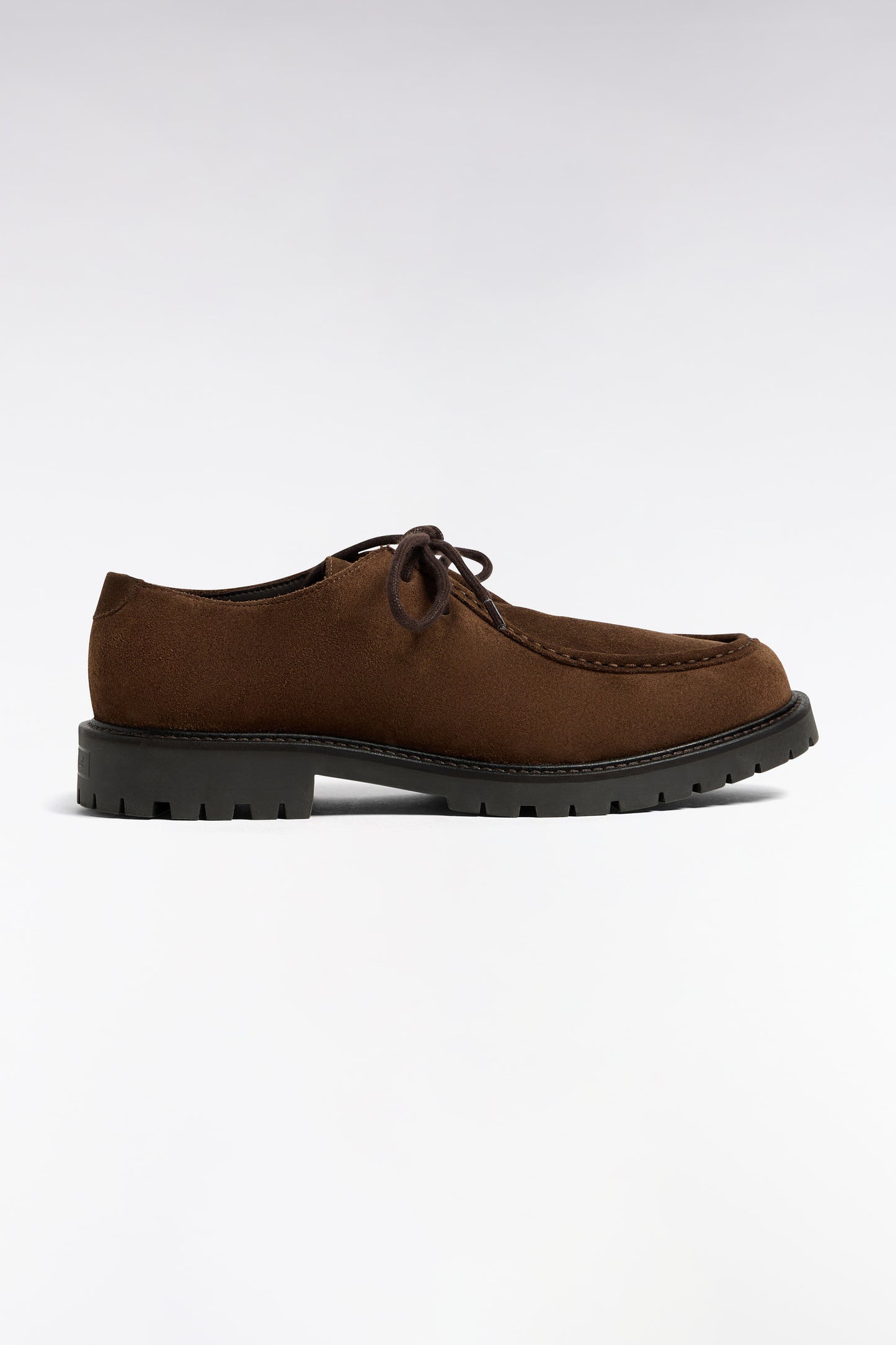 Derbies lacées en cuir suédé marron
