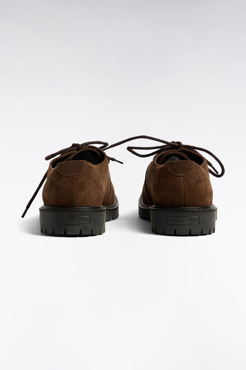 Derbies lacées en cuir suédé marron - Image 2