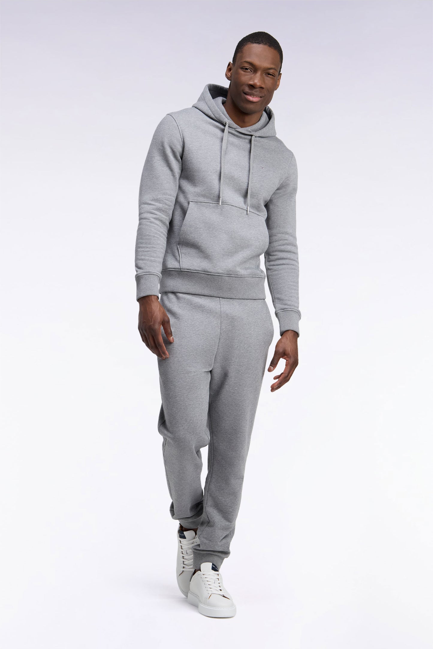 Jogging uni en molleton coton gris coupe droite