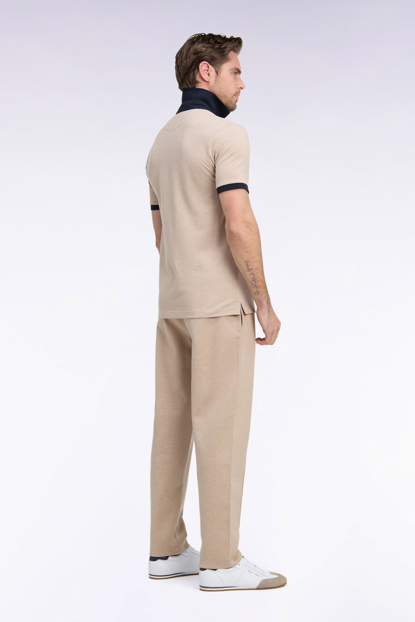 Jogging en interlock de coton stretch beige coupe droite
