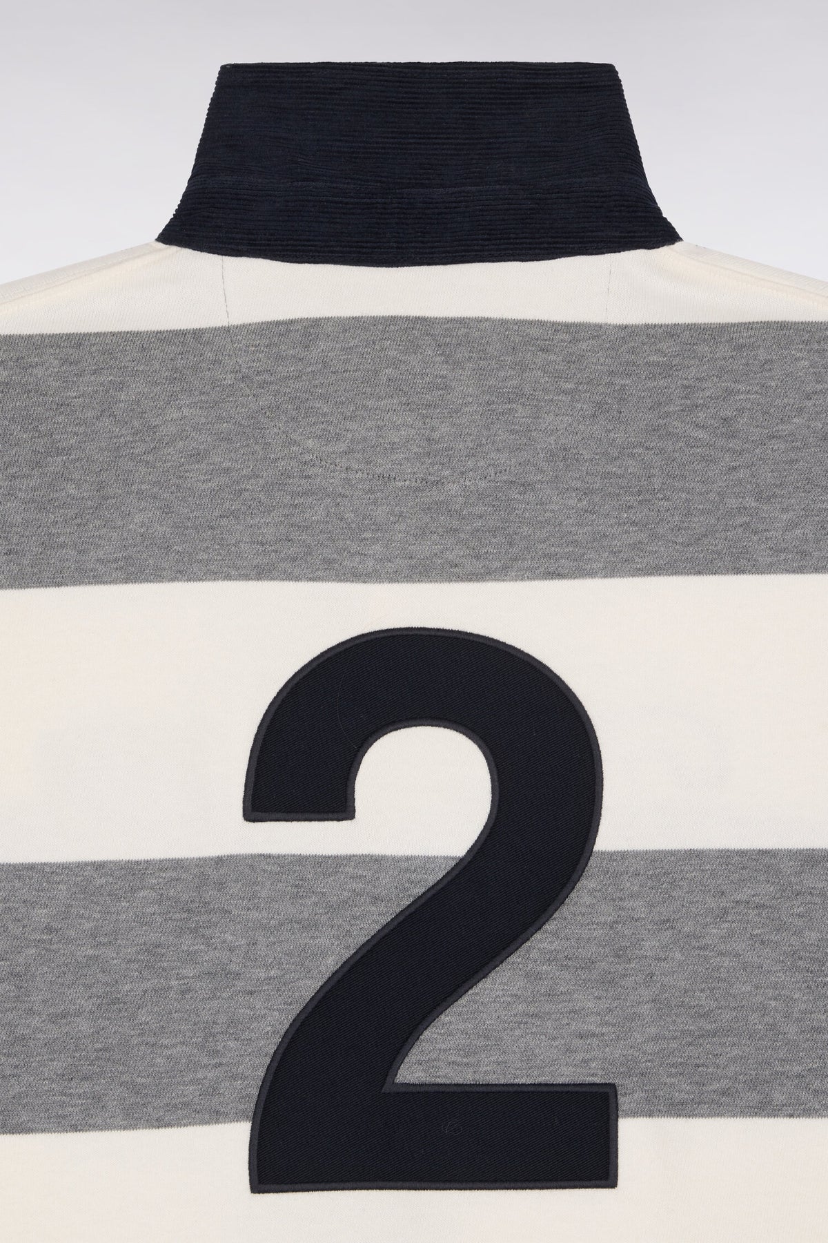 Long-sleeved gray and white striped jersey with embroidery 2