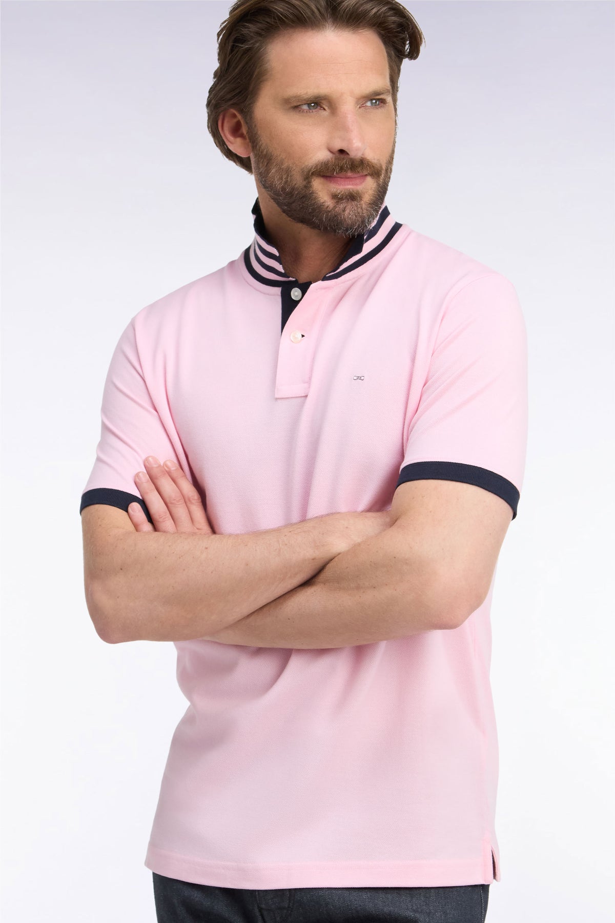 Polo manches courtes sous-col rayé en coton Pima rose coupe droite