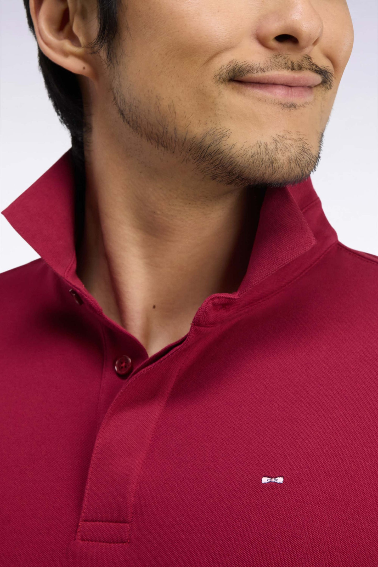 Polo manches courtes en coton stretch rouge coupe ajustée