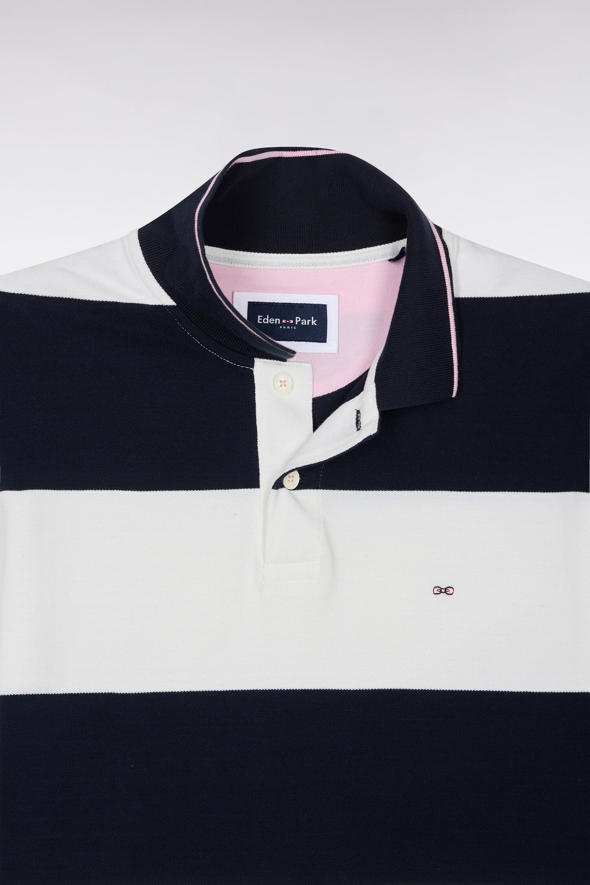Short-sleeved polo shirt with ecru and navy rugby stripes, straight cut