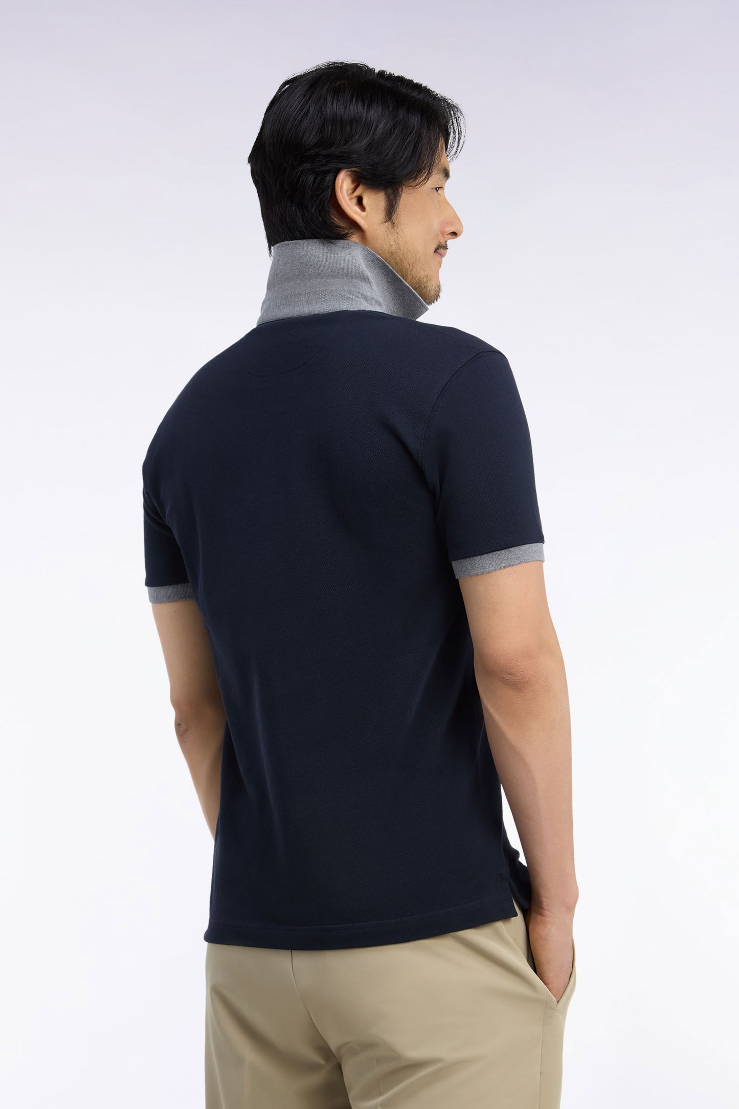 Polo manches courtes bicolore en coton marine et gris coupe droite