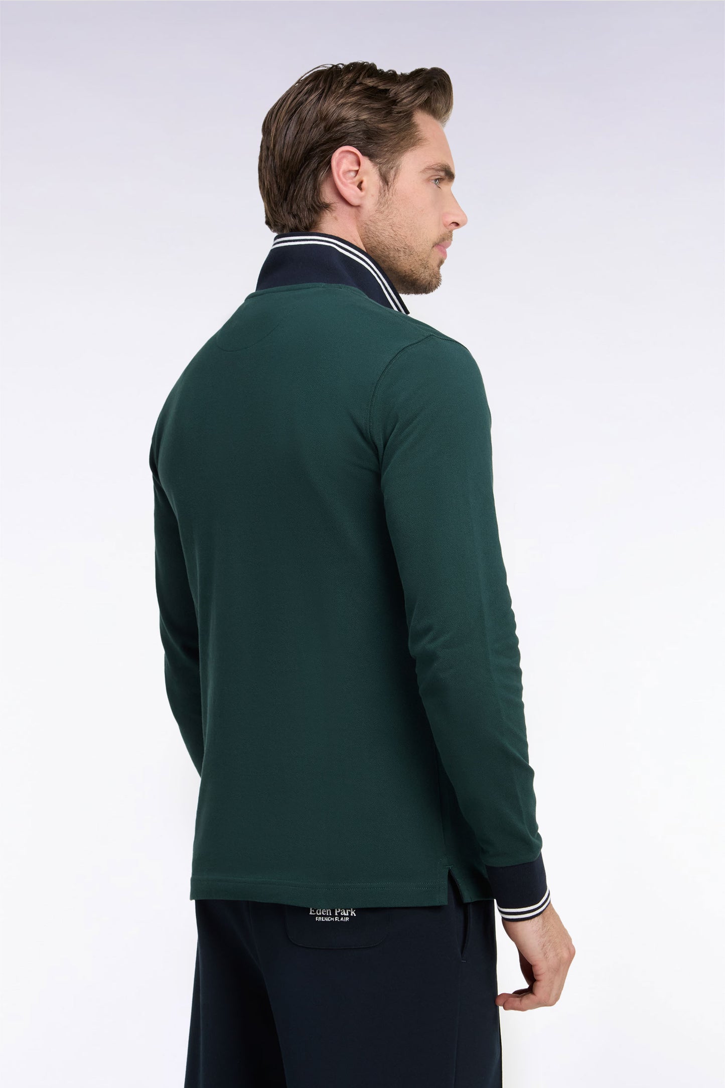Polo manches longues en piqué de coton peigné vert foncé coupe droite