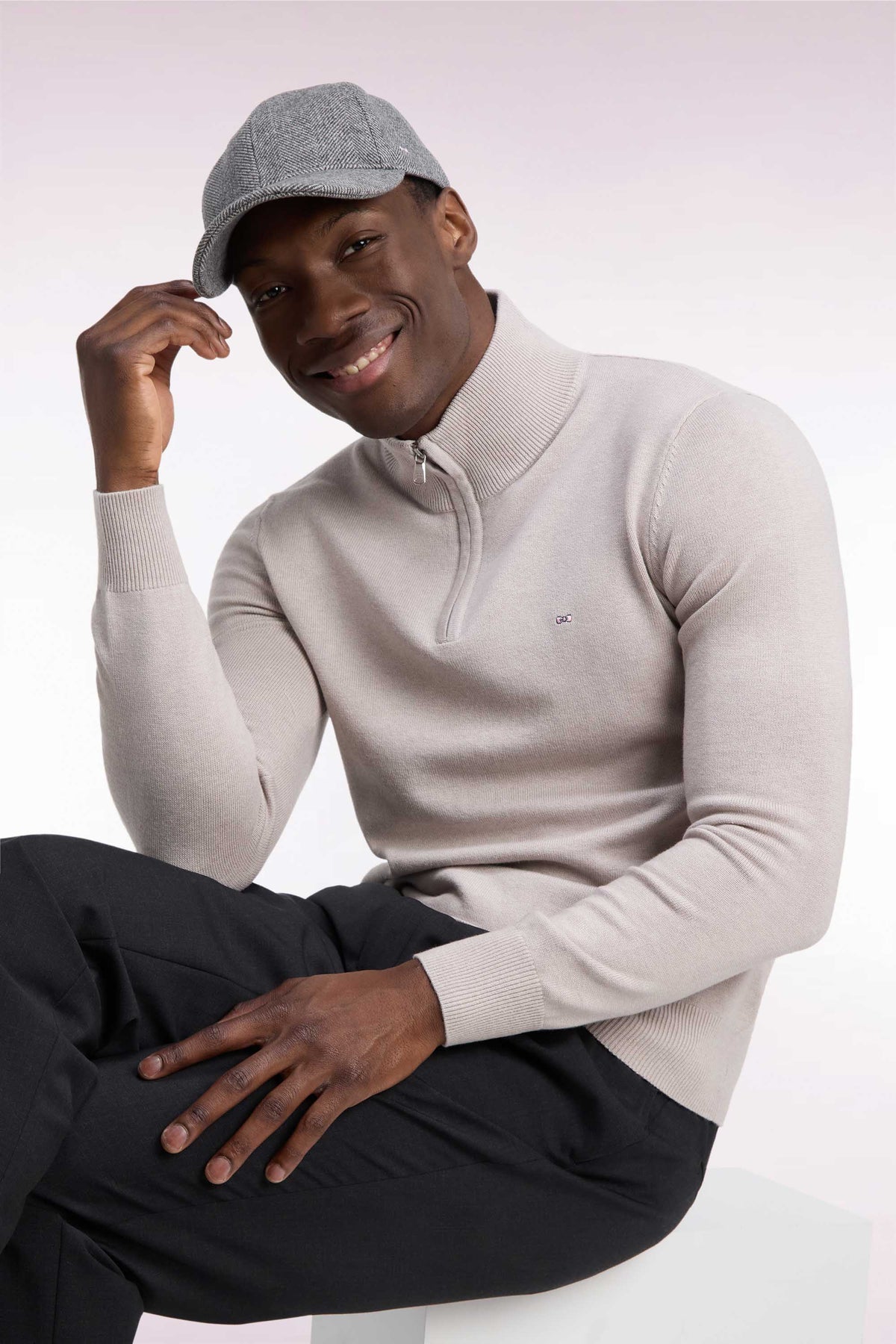 Straight cut gray wool and cotton trucker neck sweater