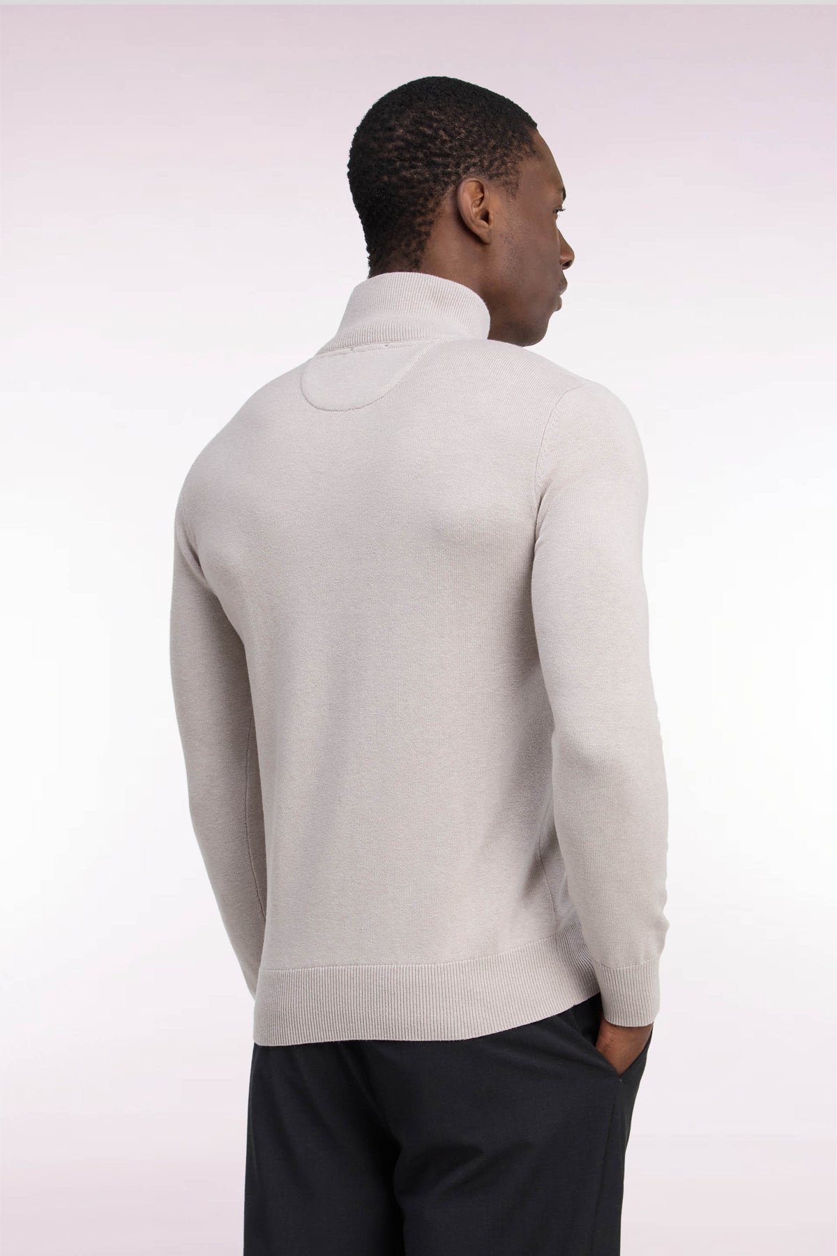 Straight cut gray wool and cotton trucker neck sweater