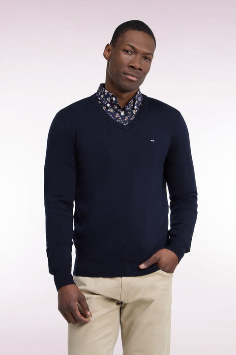 Pull col V en laine et coton marine coupe droite - Image 3
