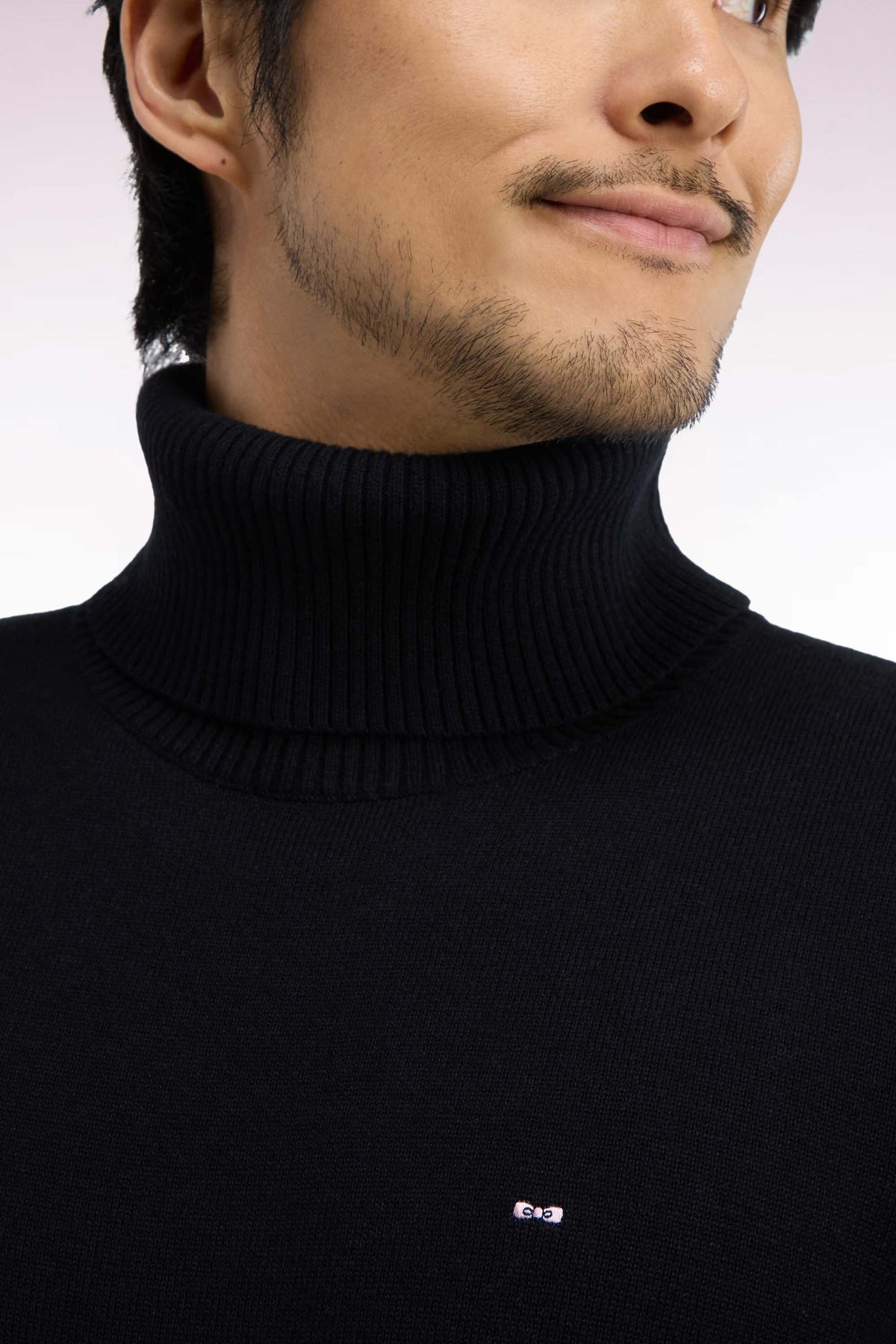 Straight cut black wool and cotton turtleneck sweater