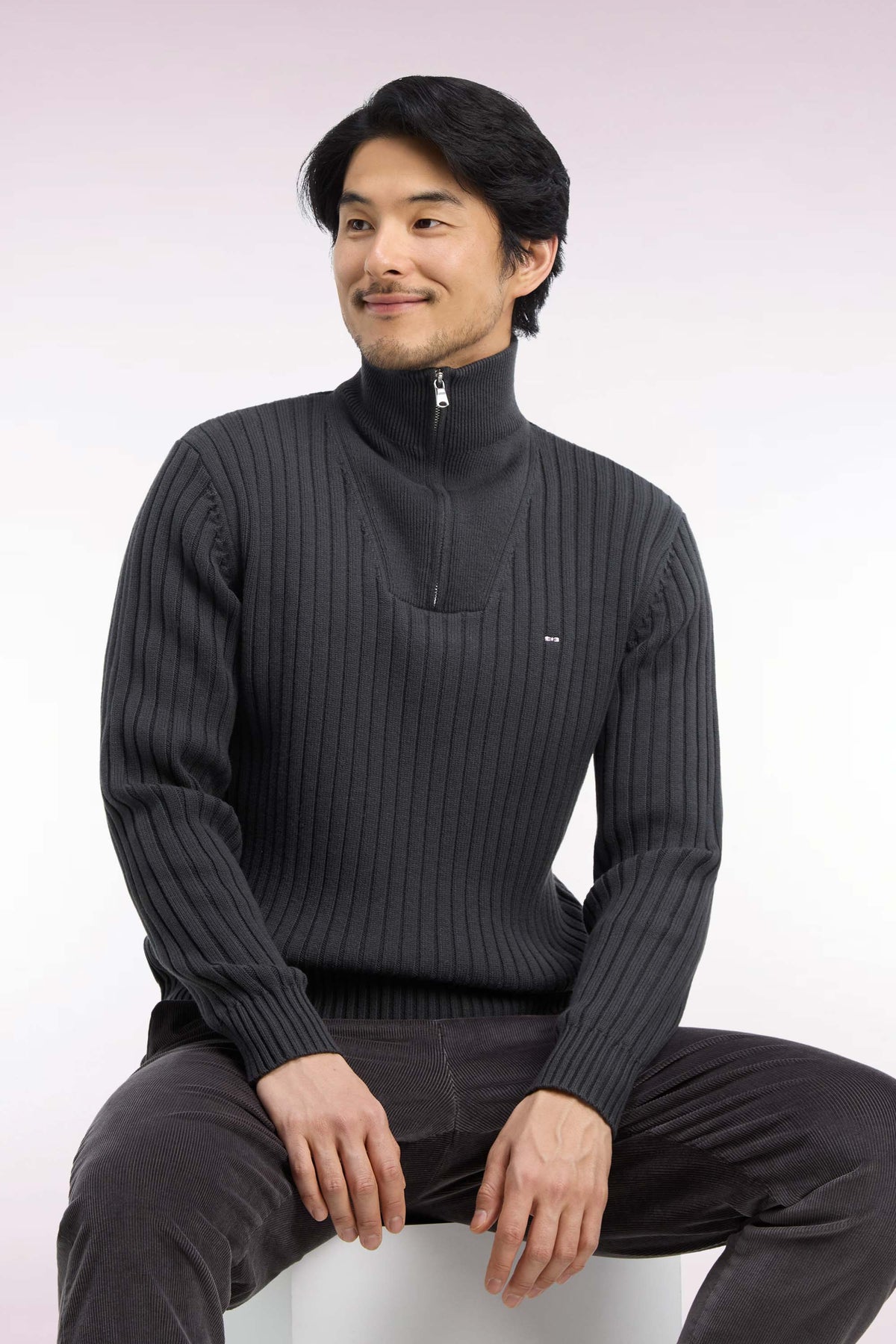 Straight cut ribbed khaki wool and cotton trucker neck sweater