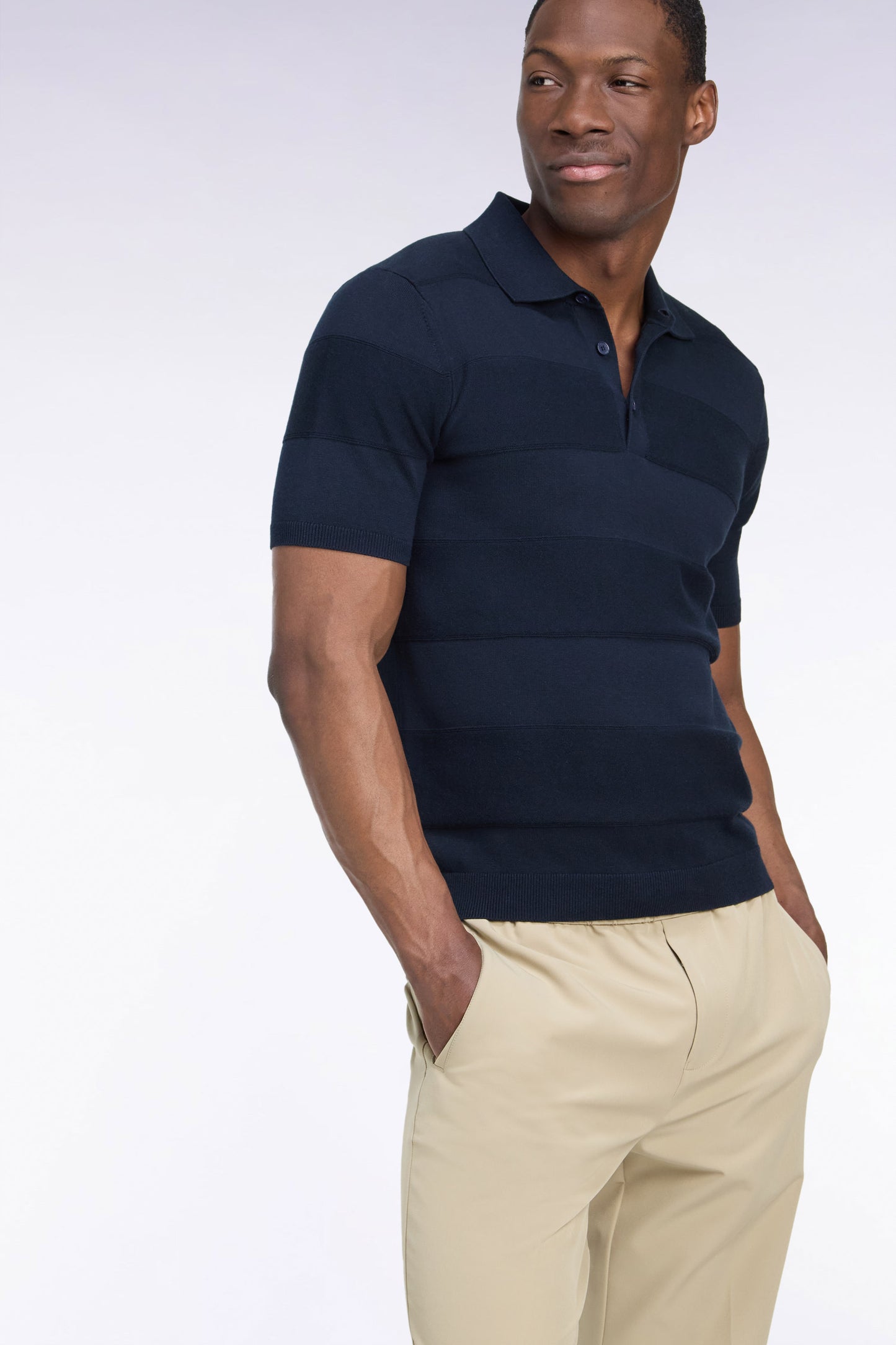 Pull manches courtes golf à col polo en coton et viscose marine coupe droite