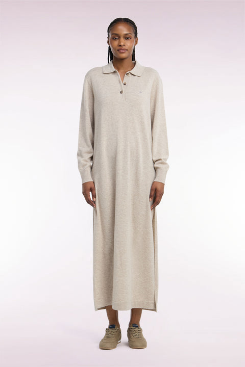 Robe midi à col polo en laine vierge et cachemire beige coupe droite - Image 3