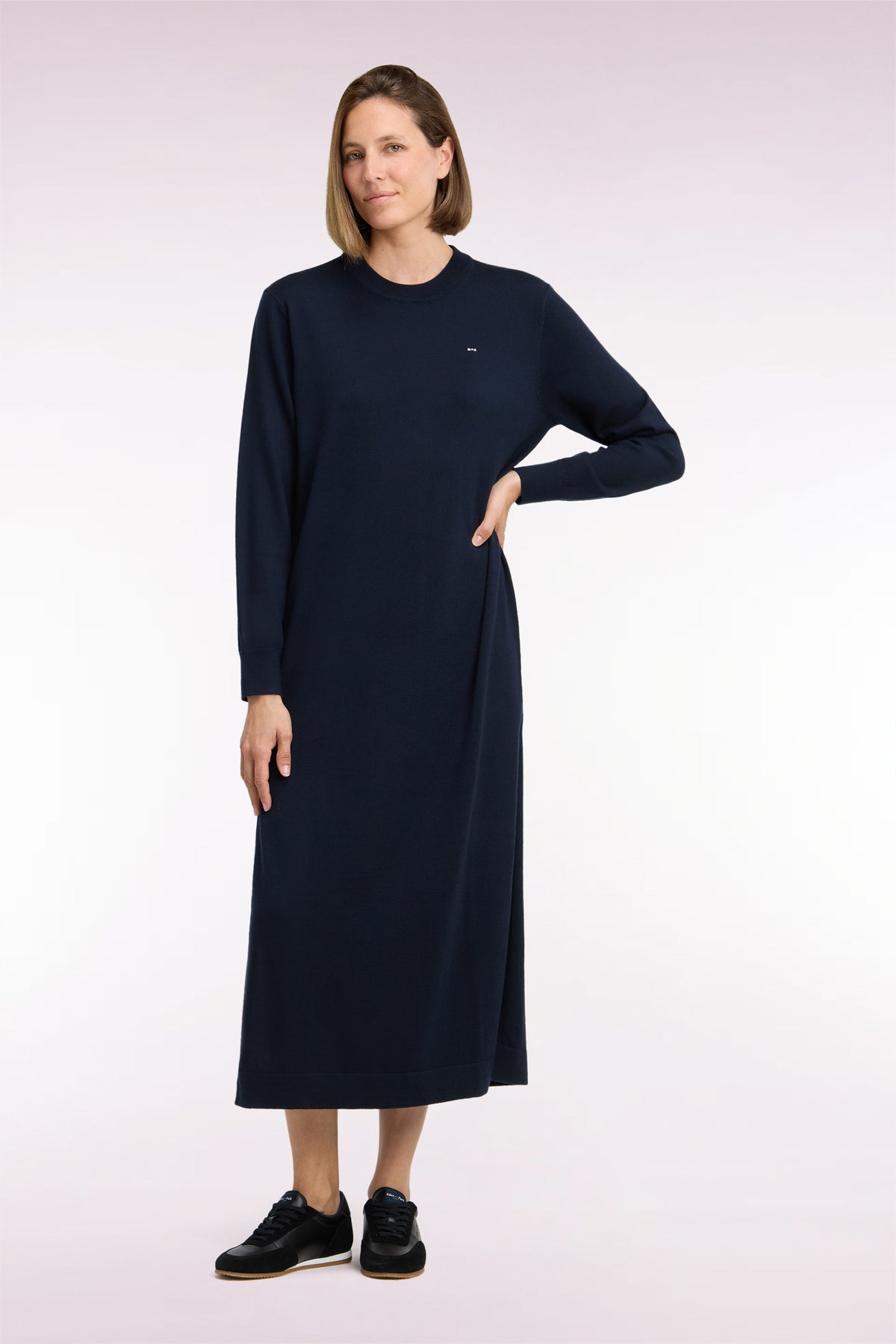 Robe midi fendue en laine marine coupe droite