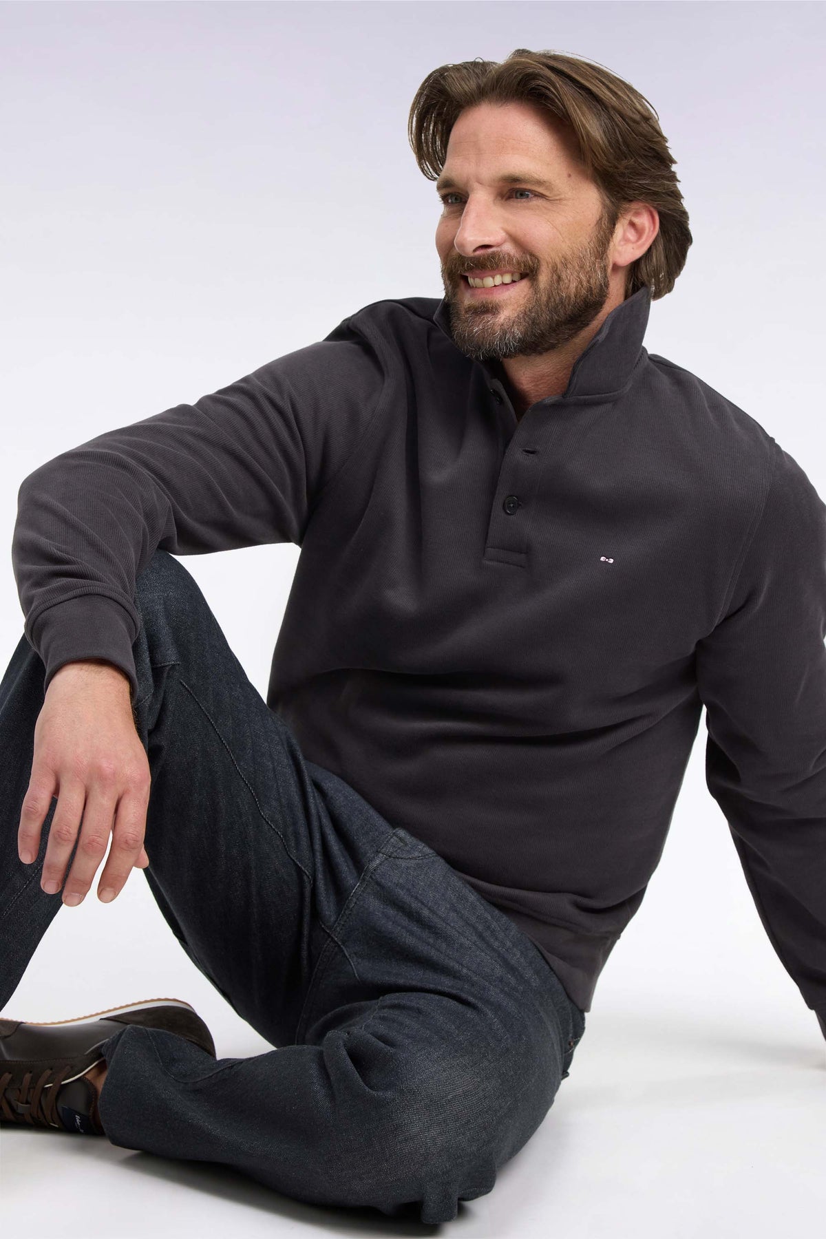 Straight cut brown cotton polo collar sweatshirt