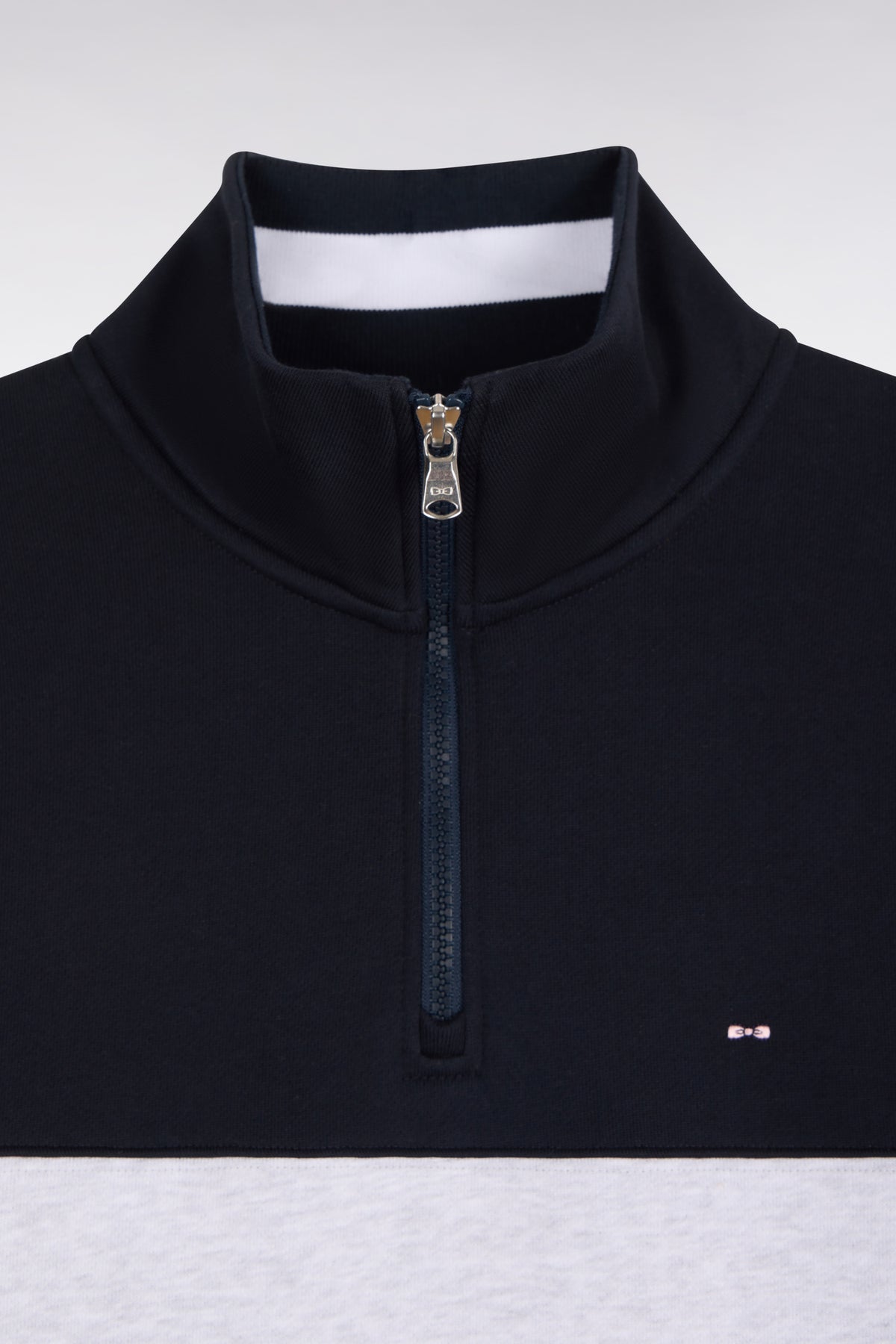 Straight cut cut-out navy cotton trucker neck sweatshirt