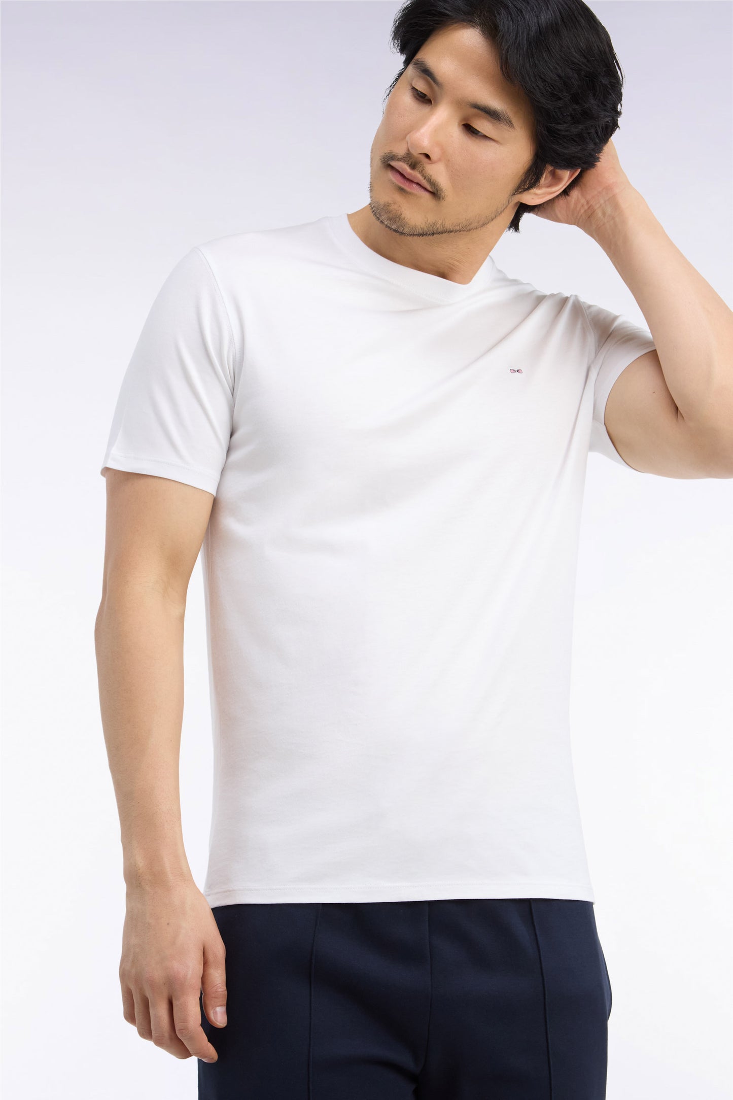 T-shirt manches courtes en coton blanc coupe droite nœud papillon