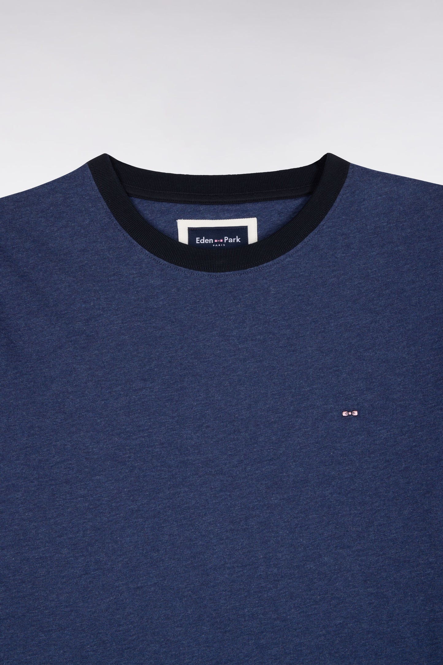 T-shirt manches courtes en coton bleu bords-côtes marine coupe droite
