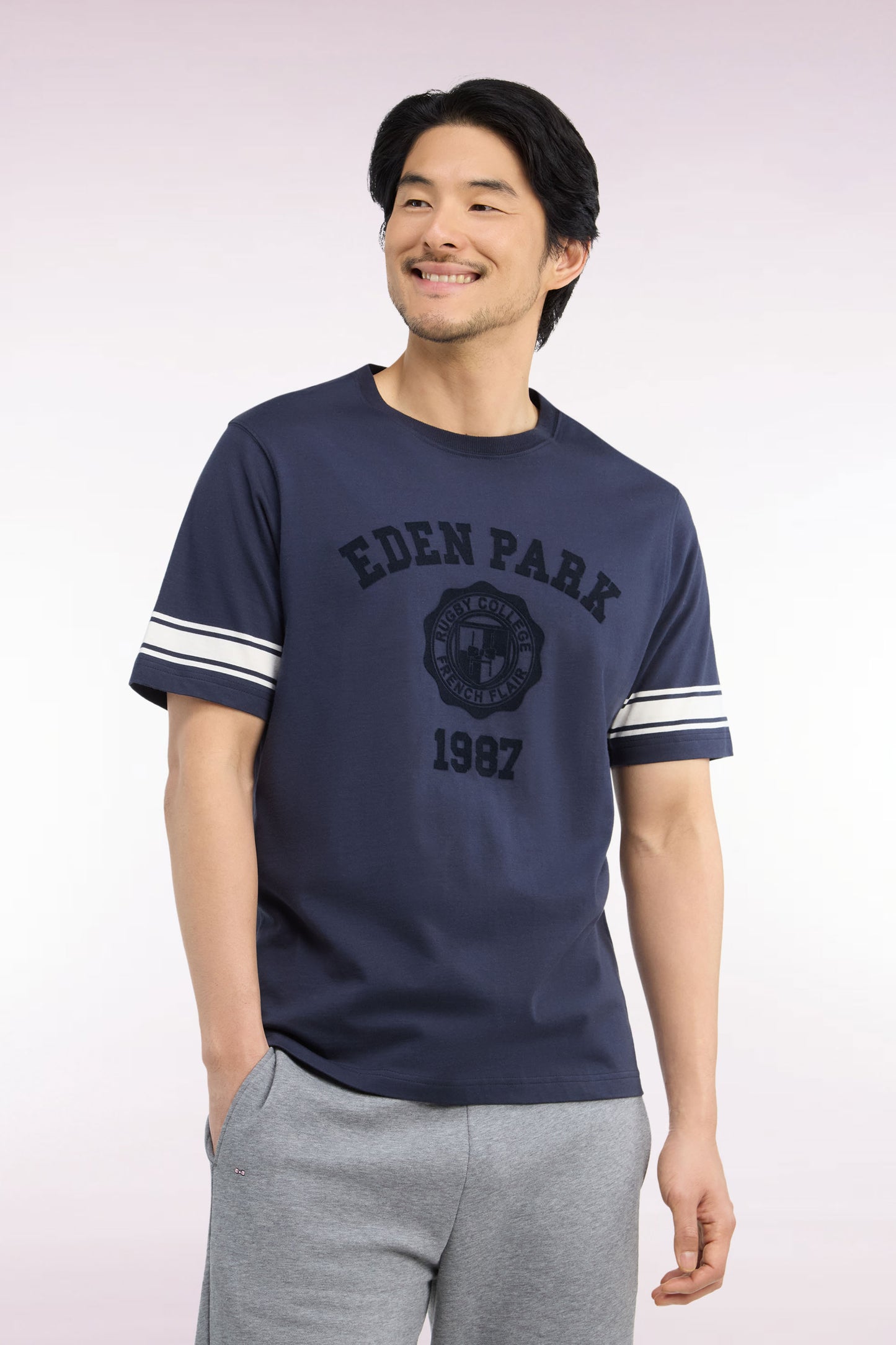 T-shirt manches courtes en coton marine sérigraphié coupe droite