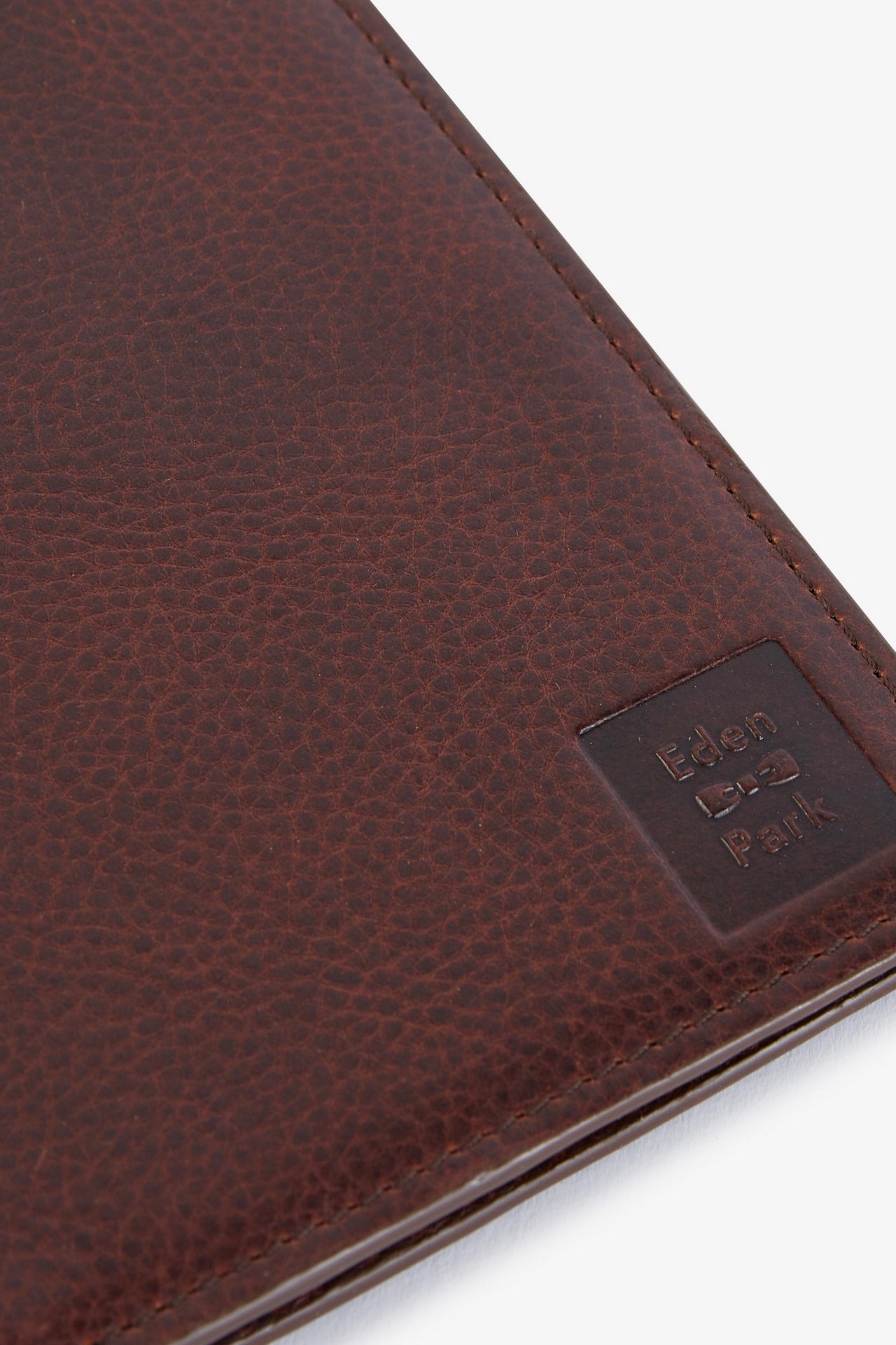 Porte feuille passeport en cuir marron foncé - Image 3