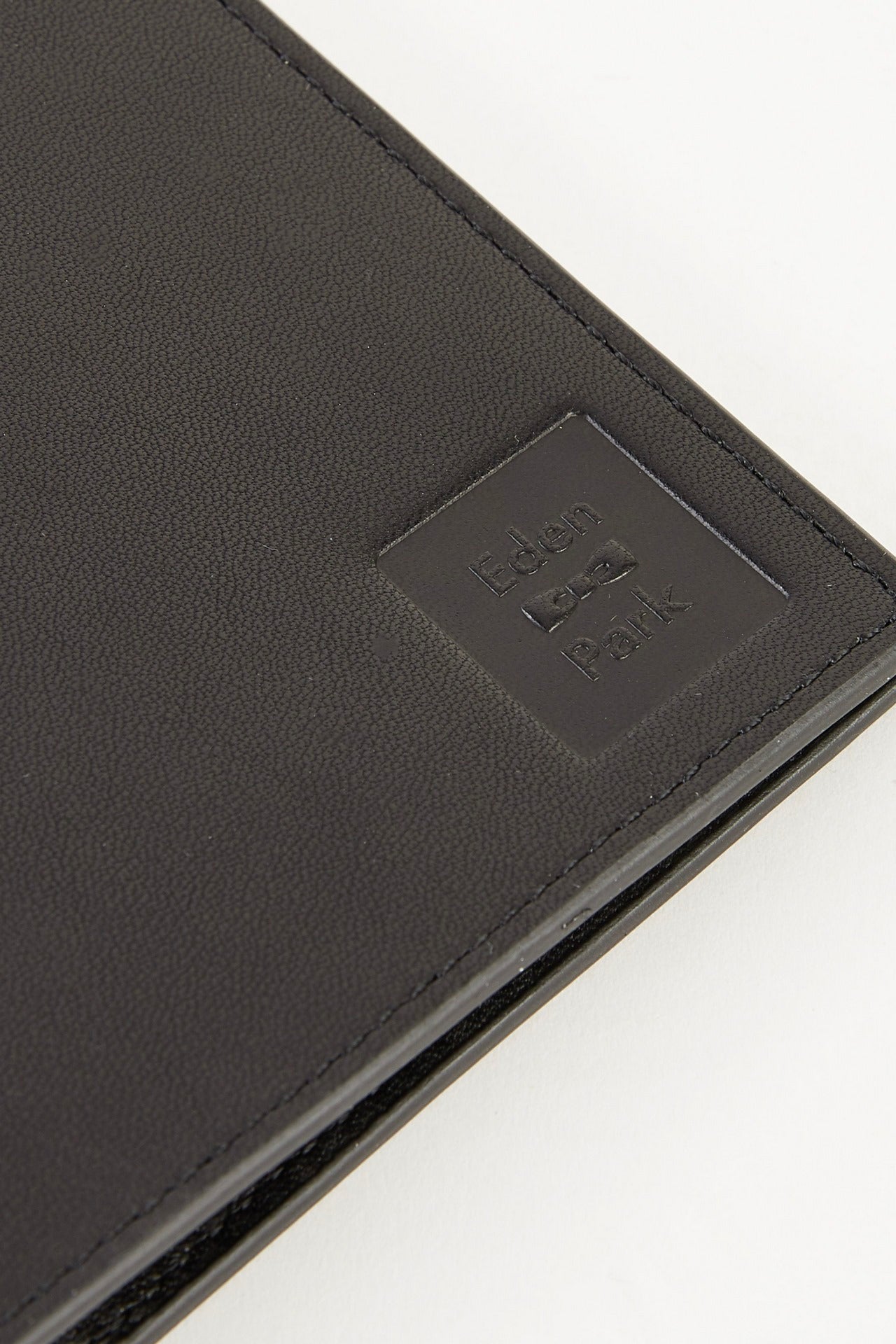 Portefeuille passeport en cuir noir - Image 3