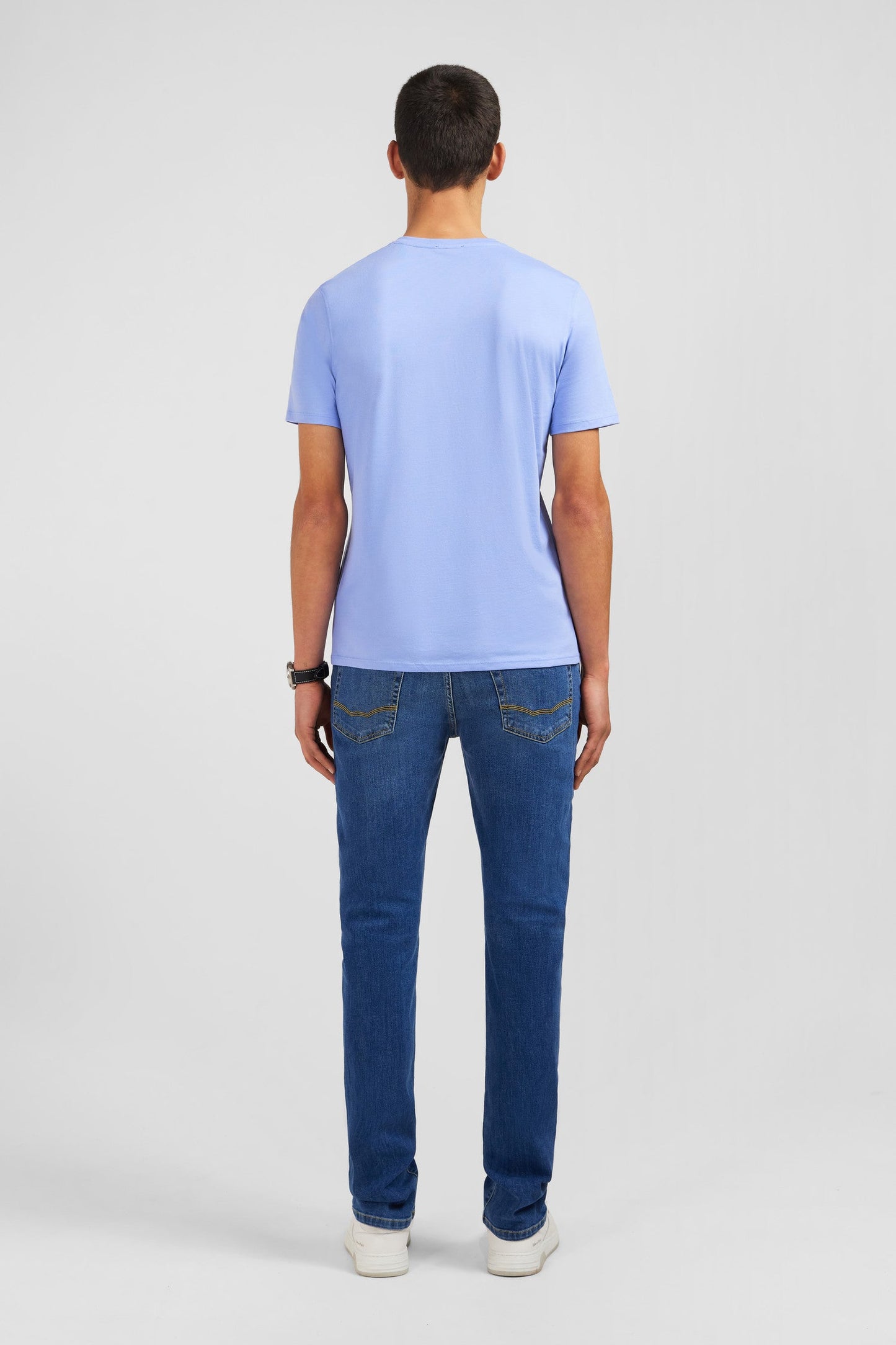 T-shirt bleu col V à manches courtes - Image 3