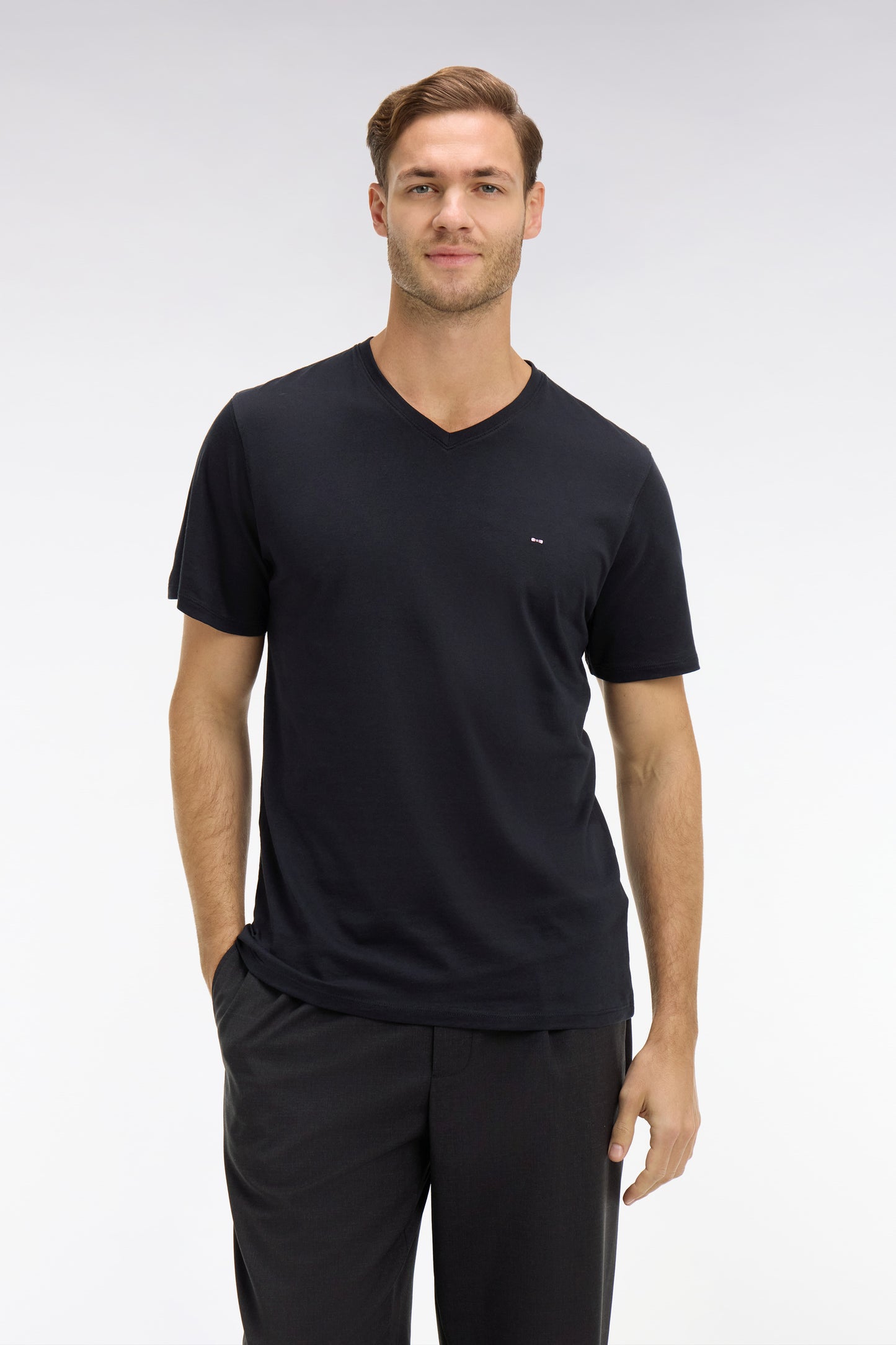 V-neck black light pima cotton t-shirt