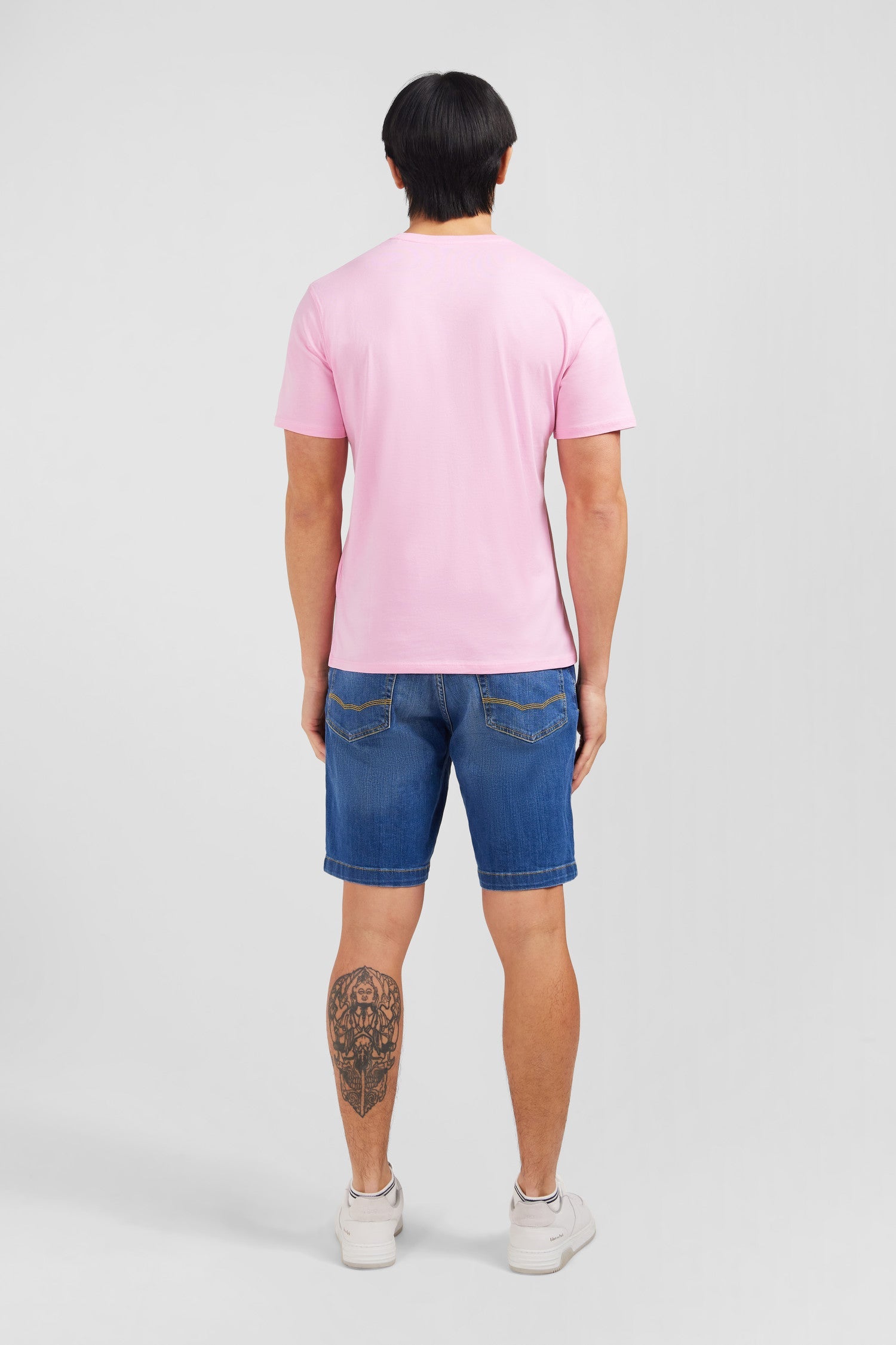 T-shirt rose col V à manches courtes