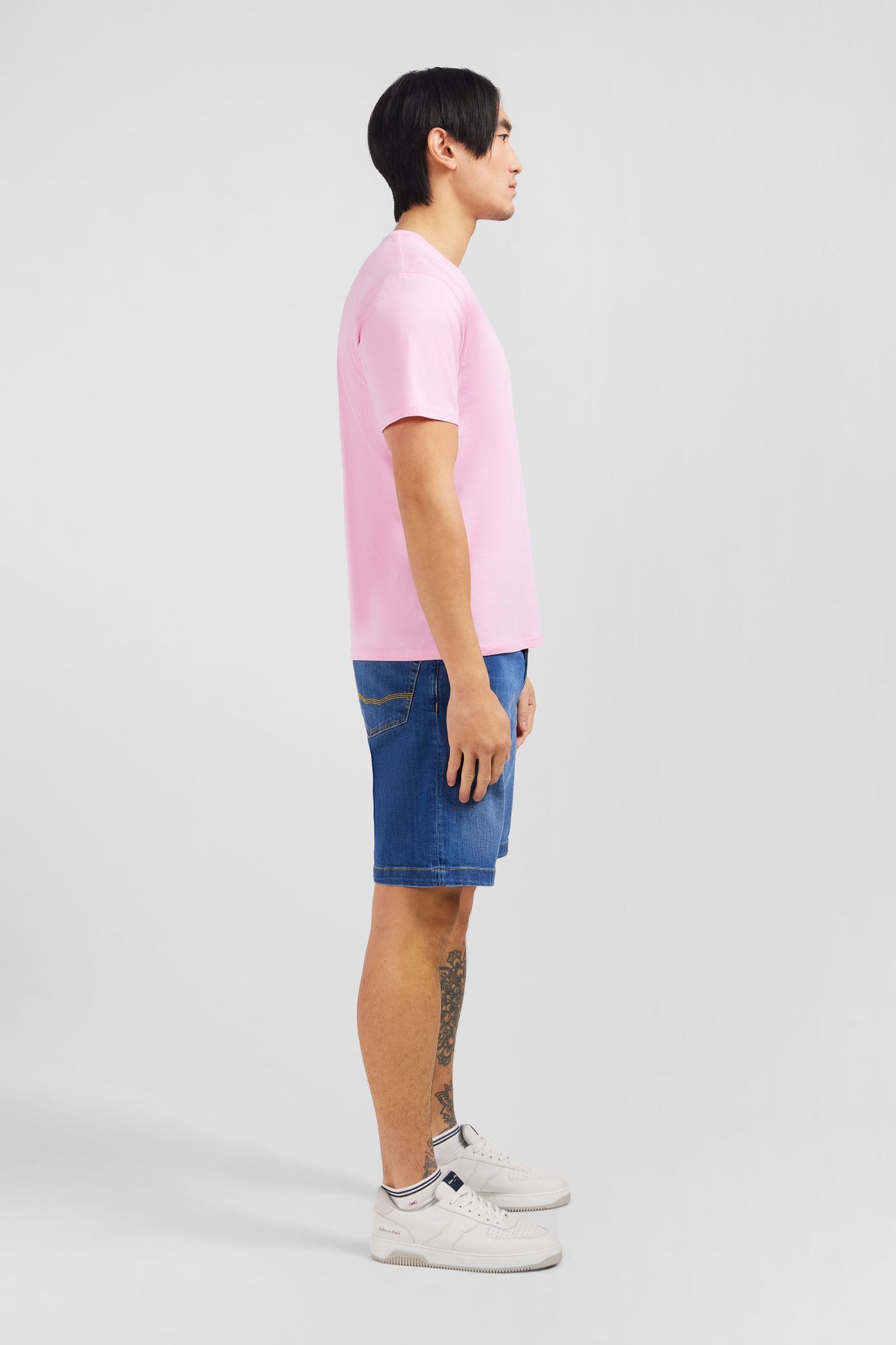 T-shirt rose col V à manches courtes - Image 6