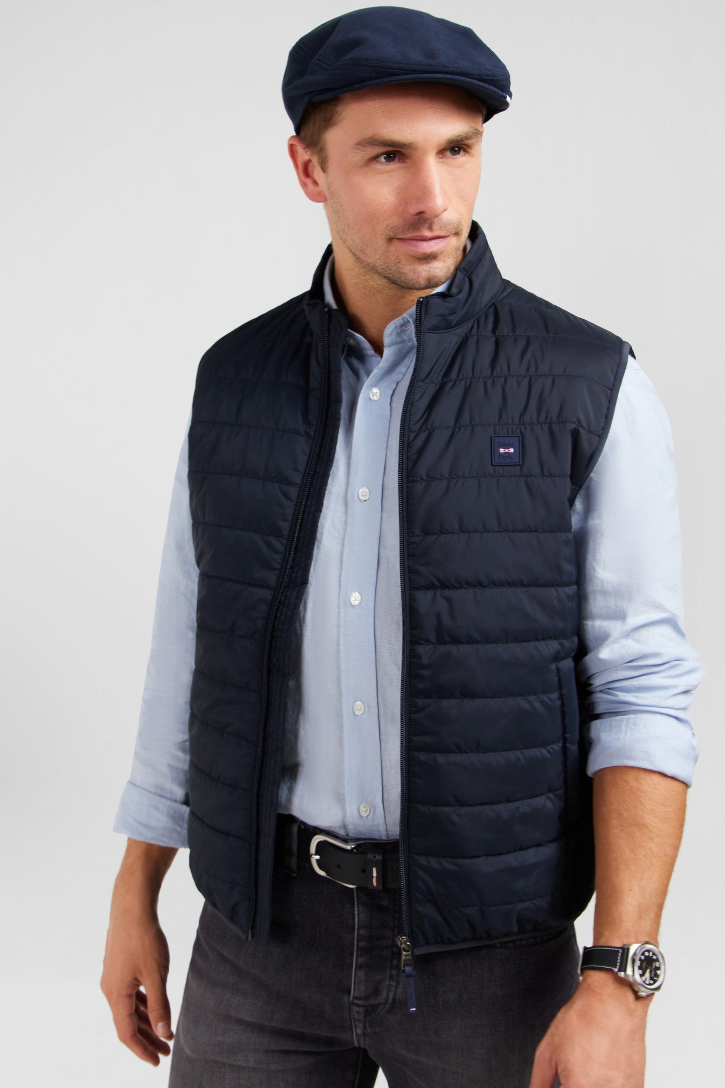 Navy blue sleeveless puffa jacket - Image 3