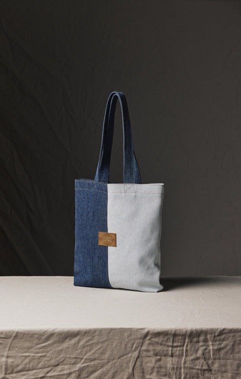 Pap'Atelier upcycled two-tone denim tote bag - Image 3