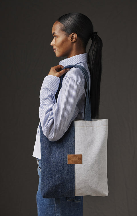 Pap'Atelier upcycled two-tone denim tote bag - Image 2