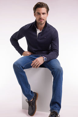 Long-sleeved navy jersey jersey with striped under collar